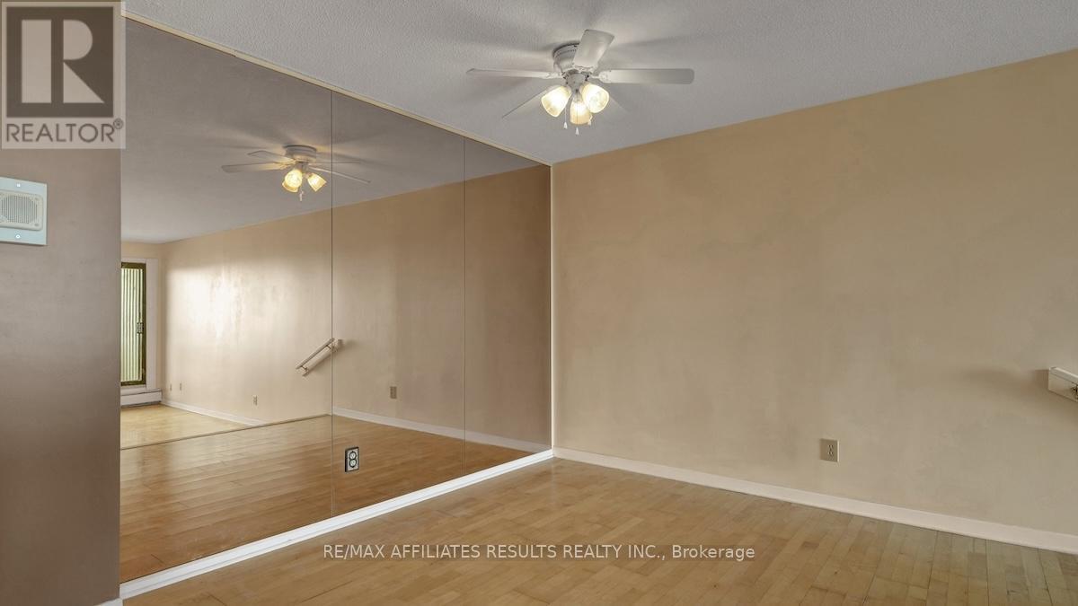 2110 - 415 Greenview Avenue