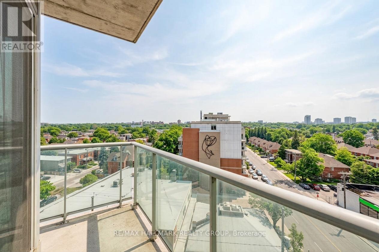 702 - 1227 Wellington Street W