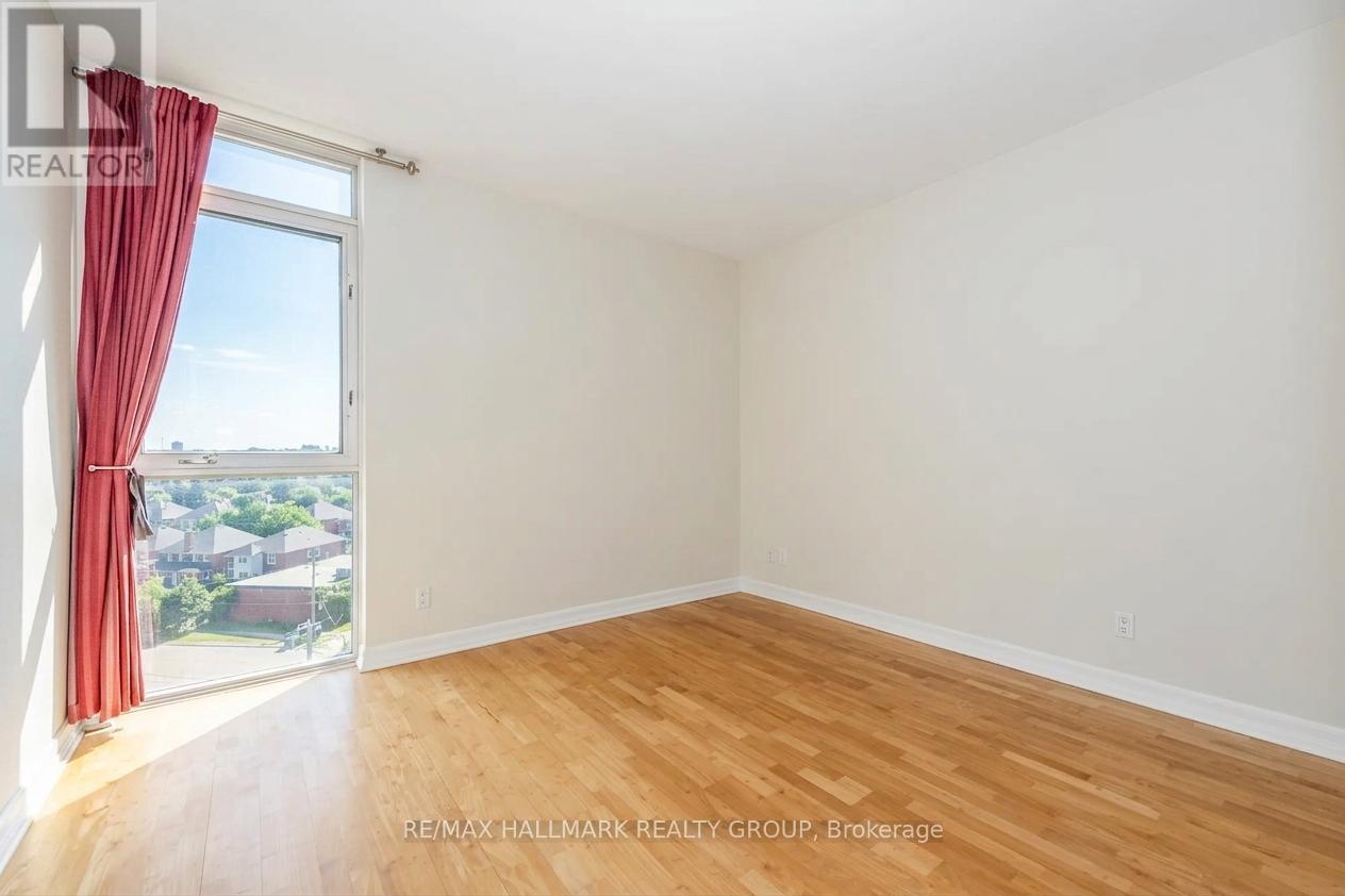 702 - 1227 Wellington Street W