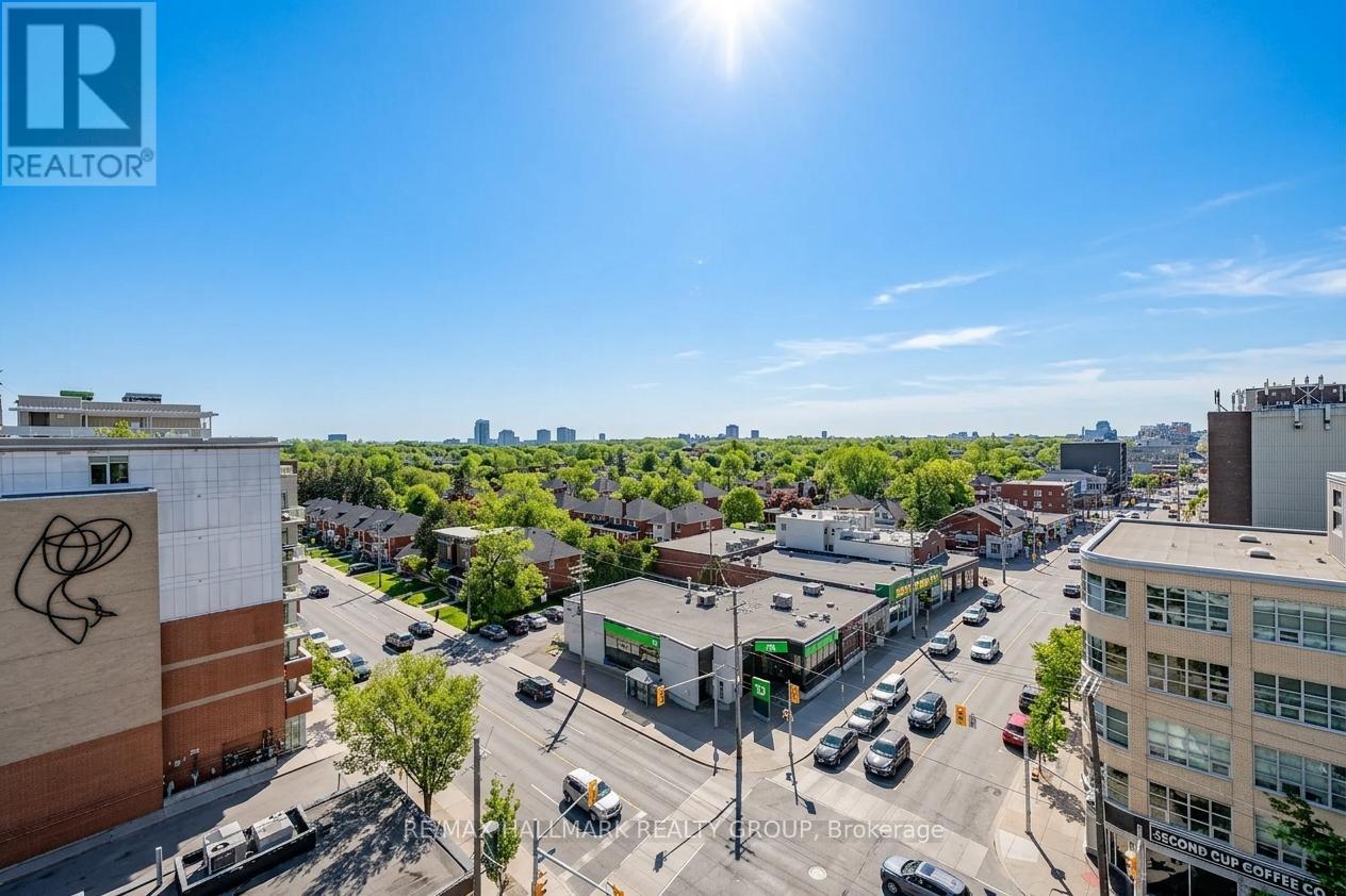 702 - 1227 Wellington Street W