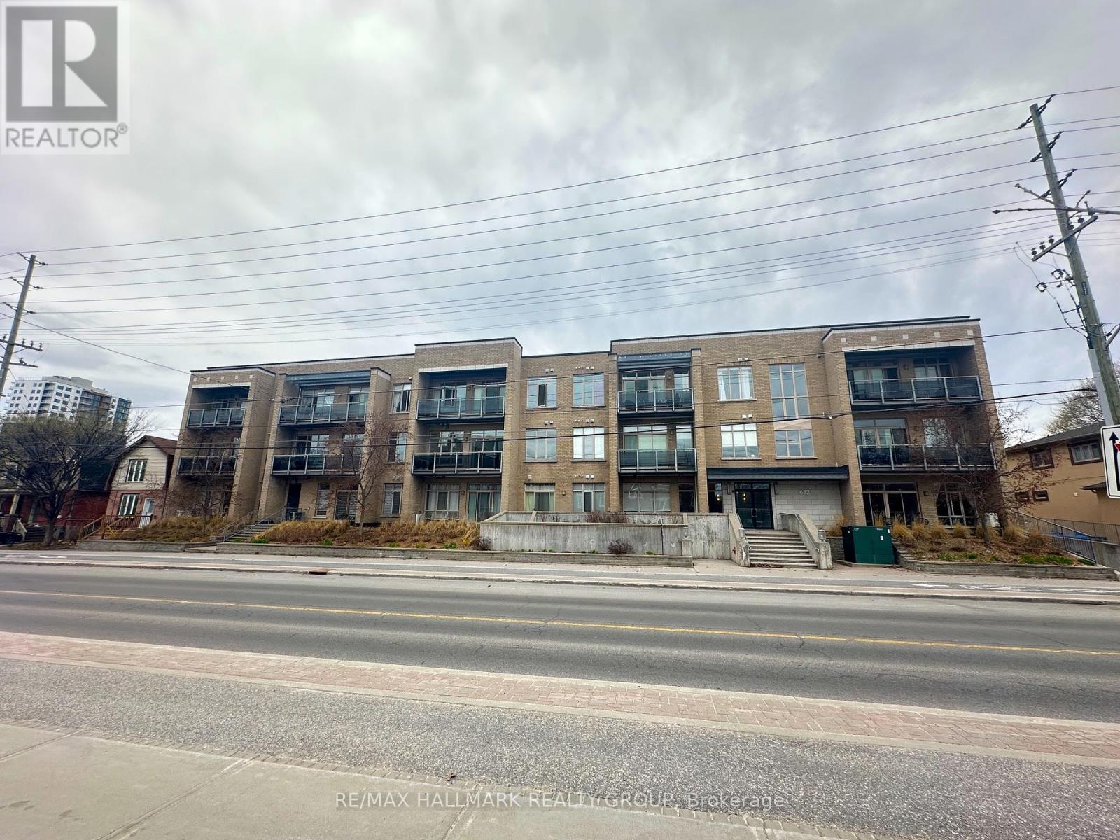 310 - 682 Churchill Avenue