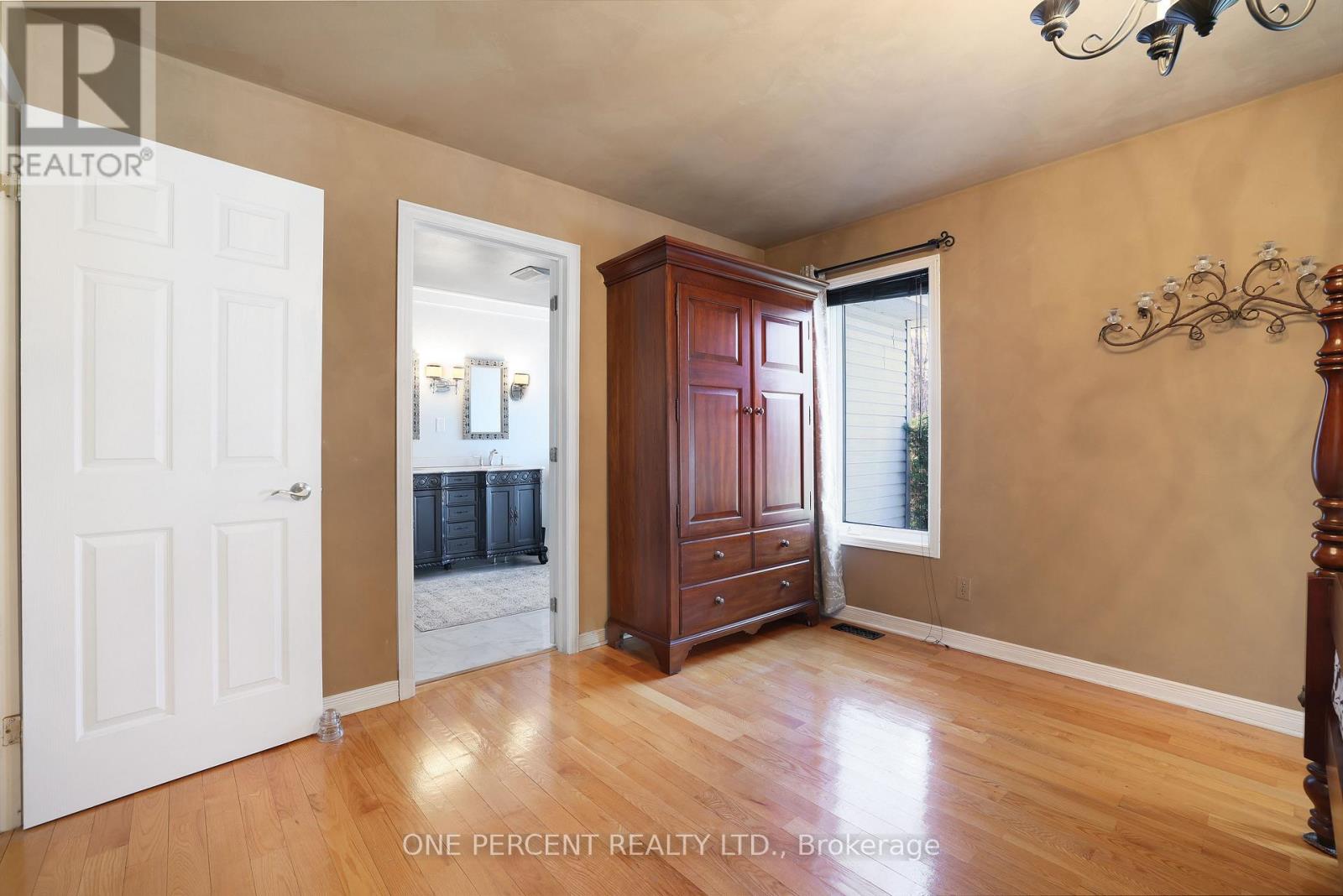 1267 Randboro Crescent