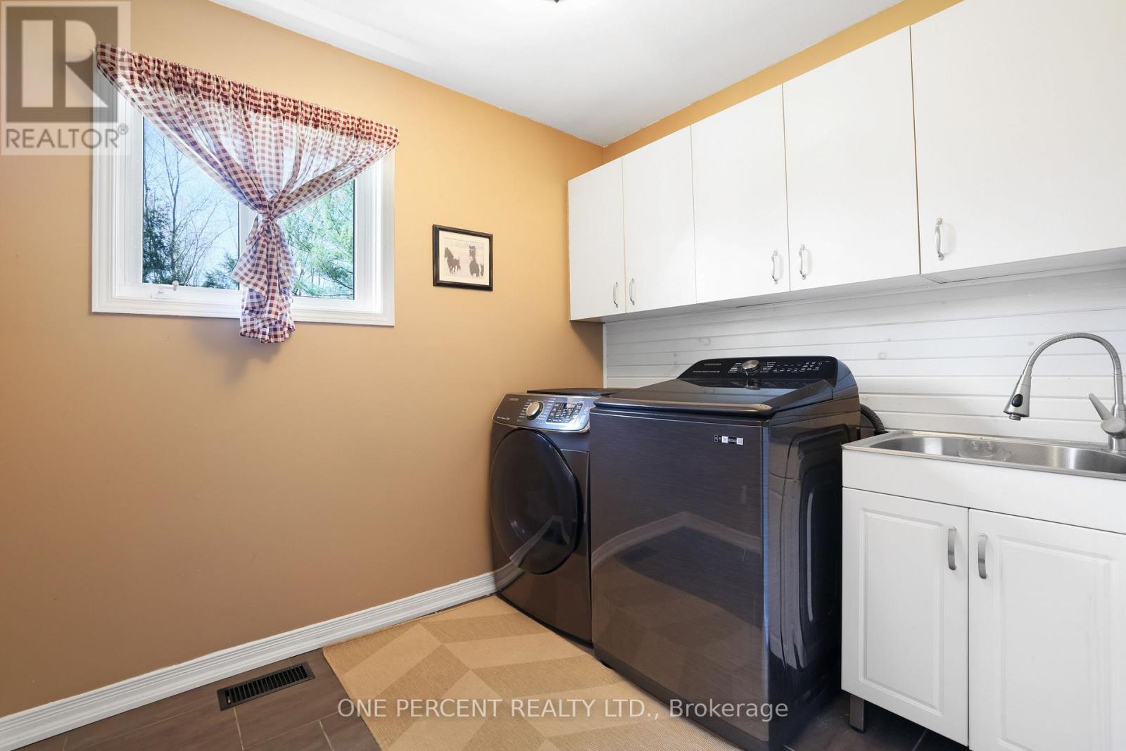 1267 Randboro Crescent