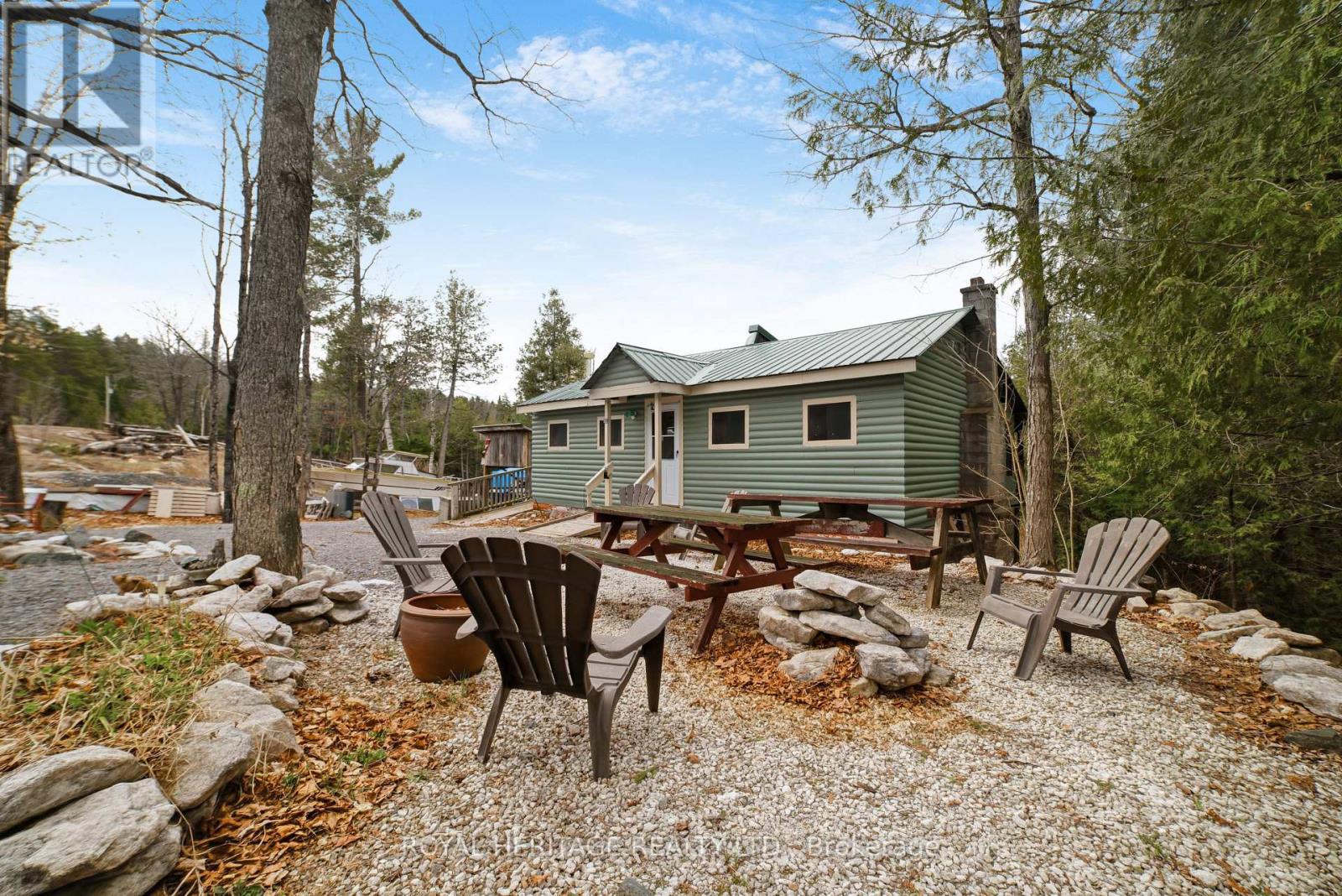 817 Darling Concession 7 Road