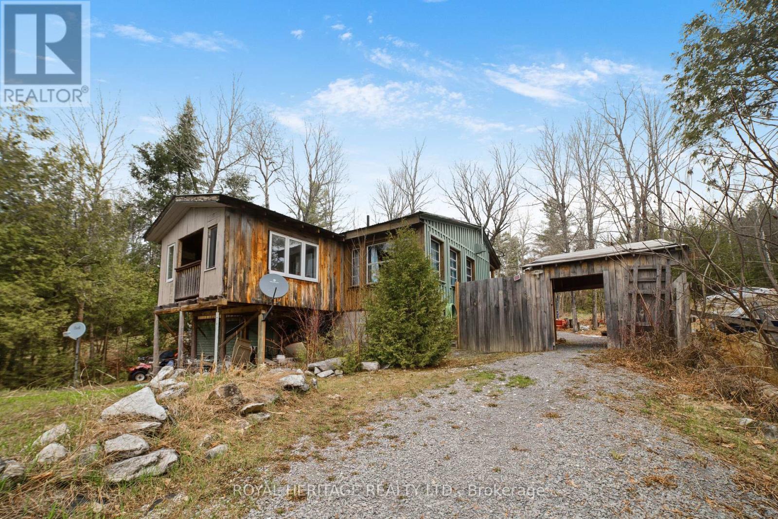 817 Darling Concession 7 Road