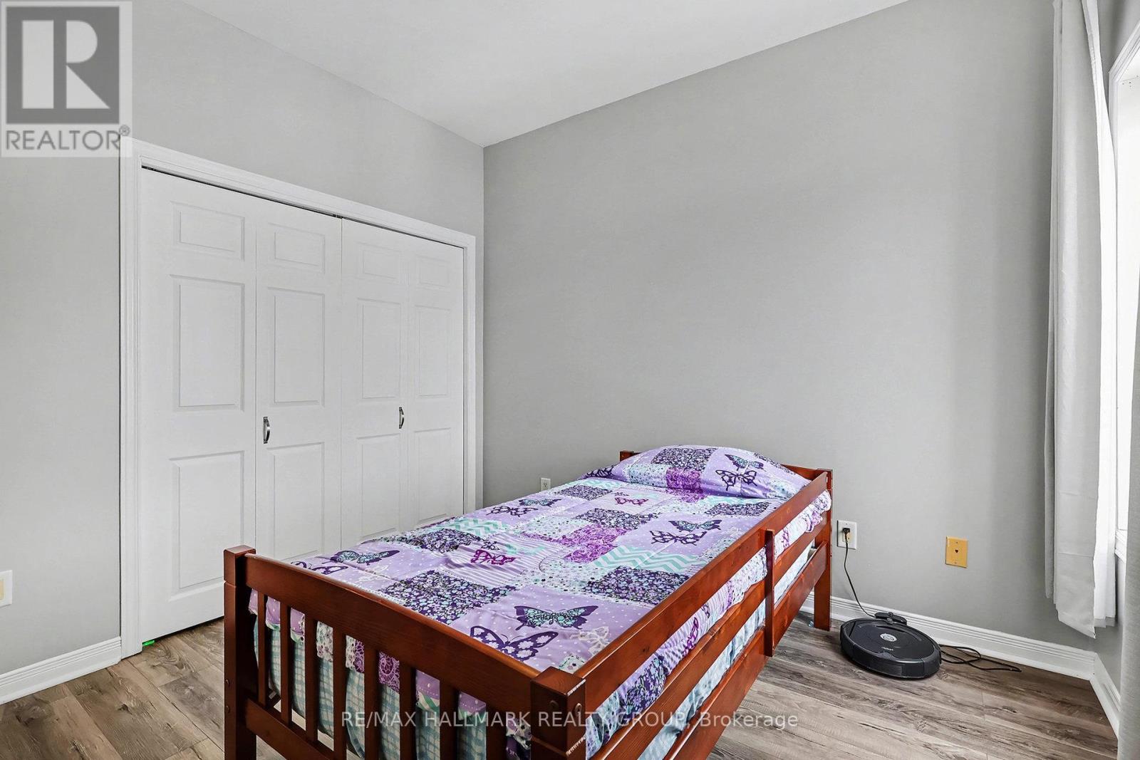 208 - 1026 Laurier Street