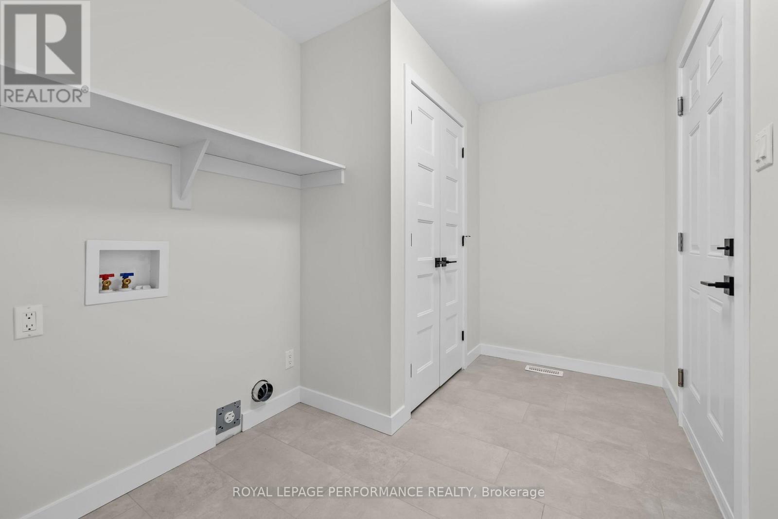 86 Mille Roches Road