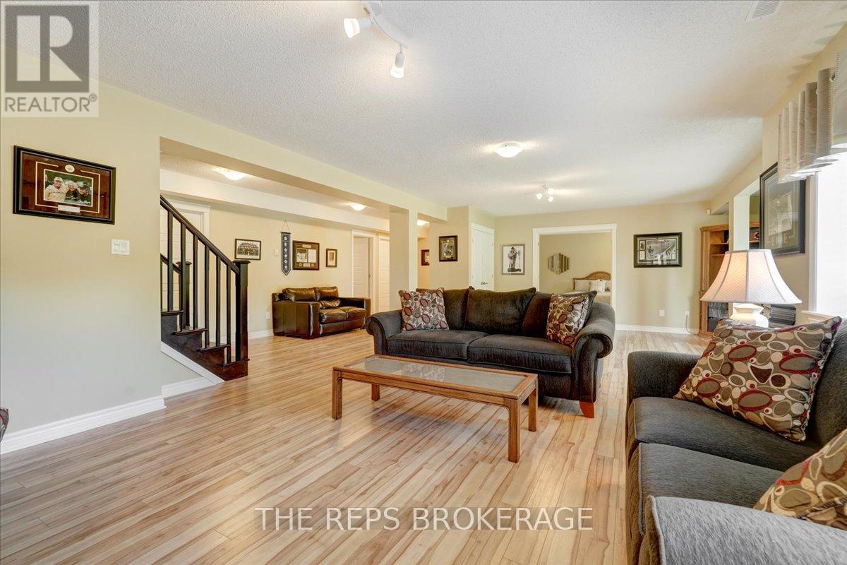 206 Country Lane Drive Se