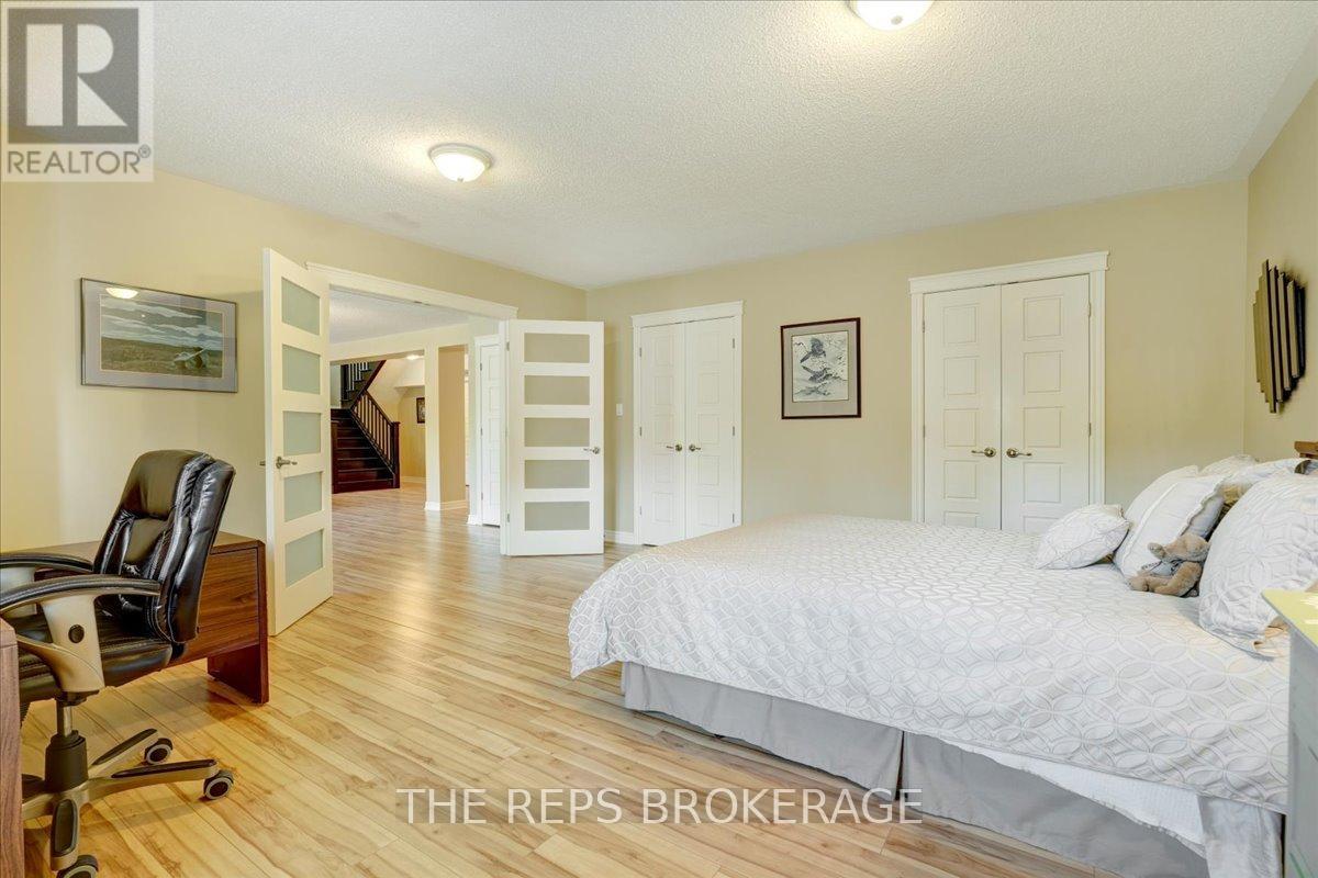 206 Country Lane Drive Se