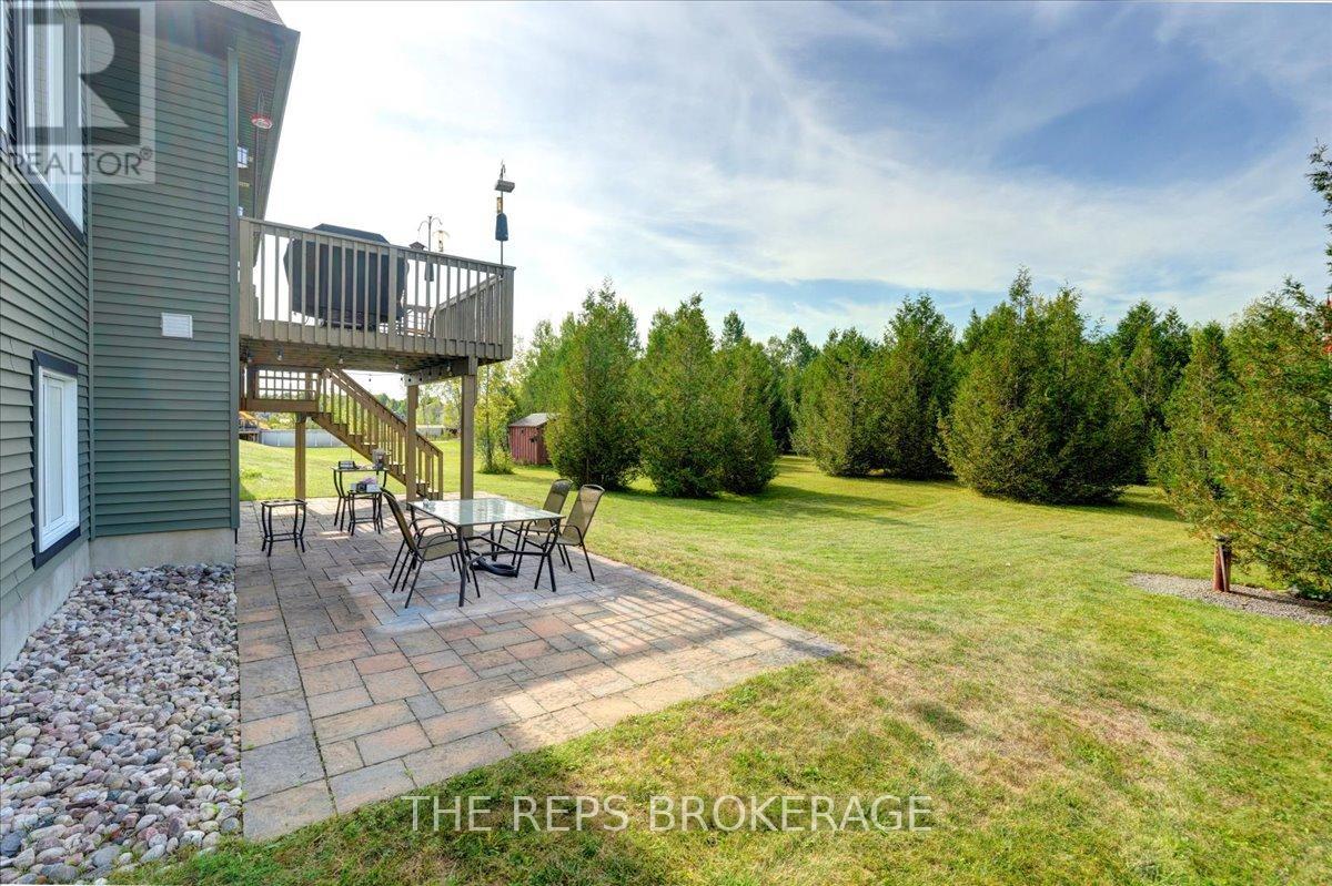 206 Country Lane Drive Se