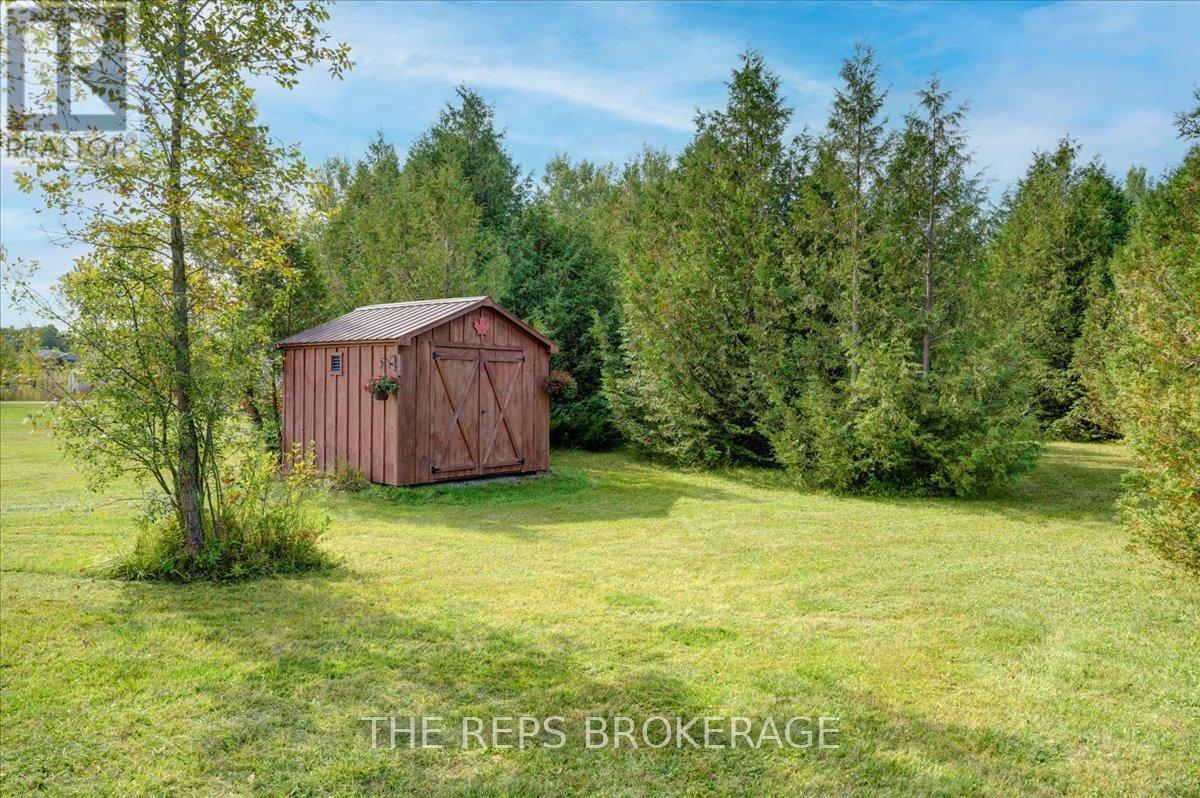 206 Country Lane Drive Se