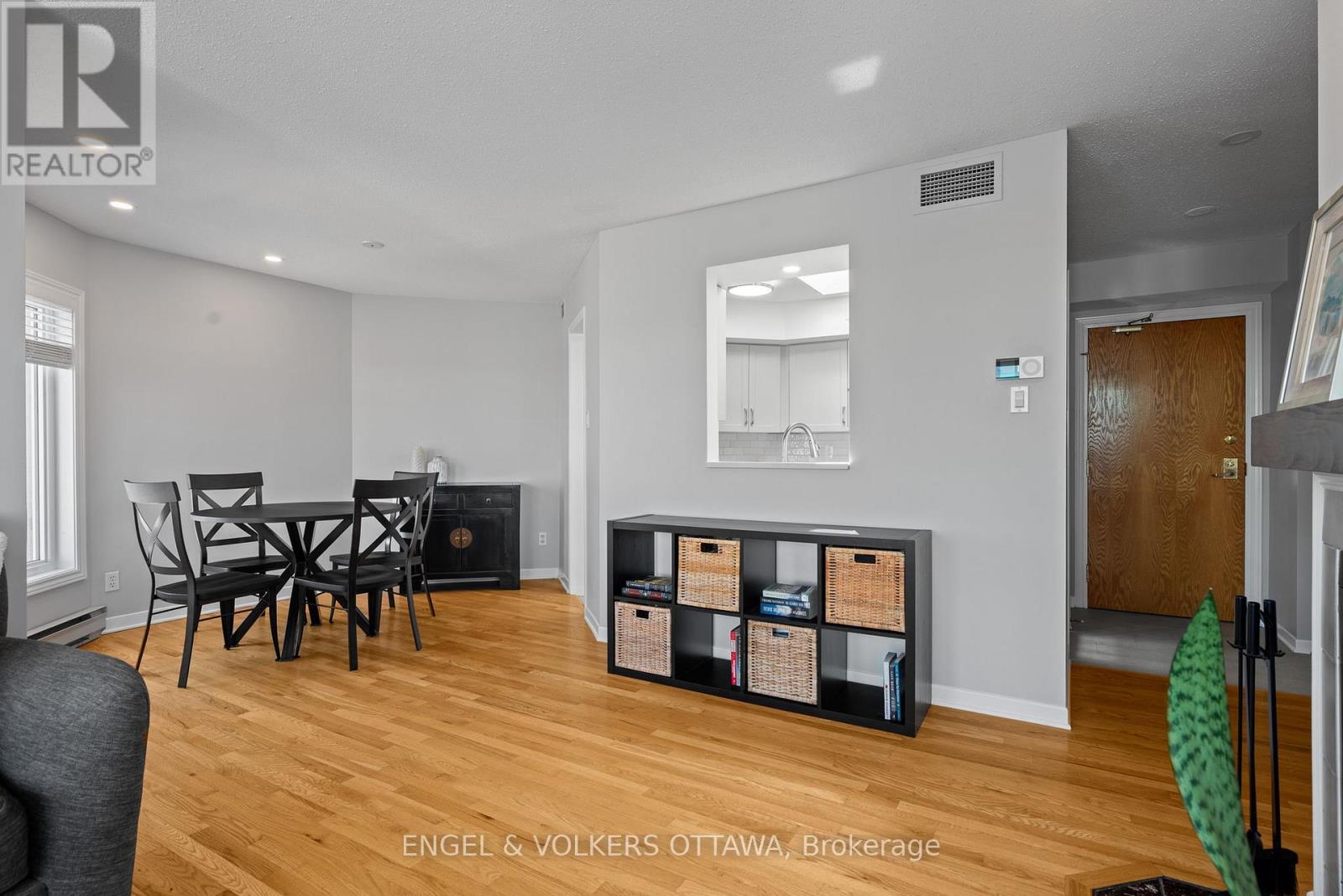 403 - 1 Columbus Avenue