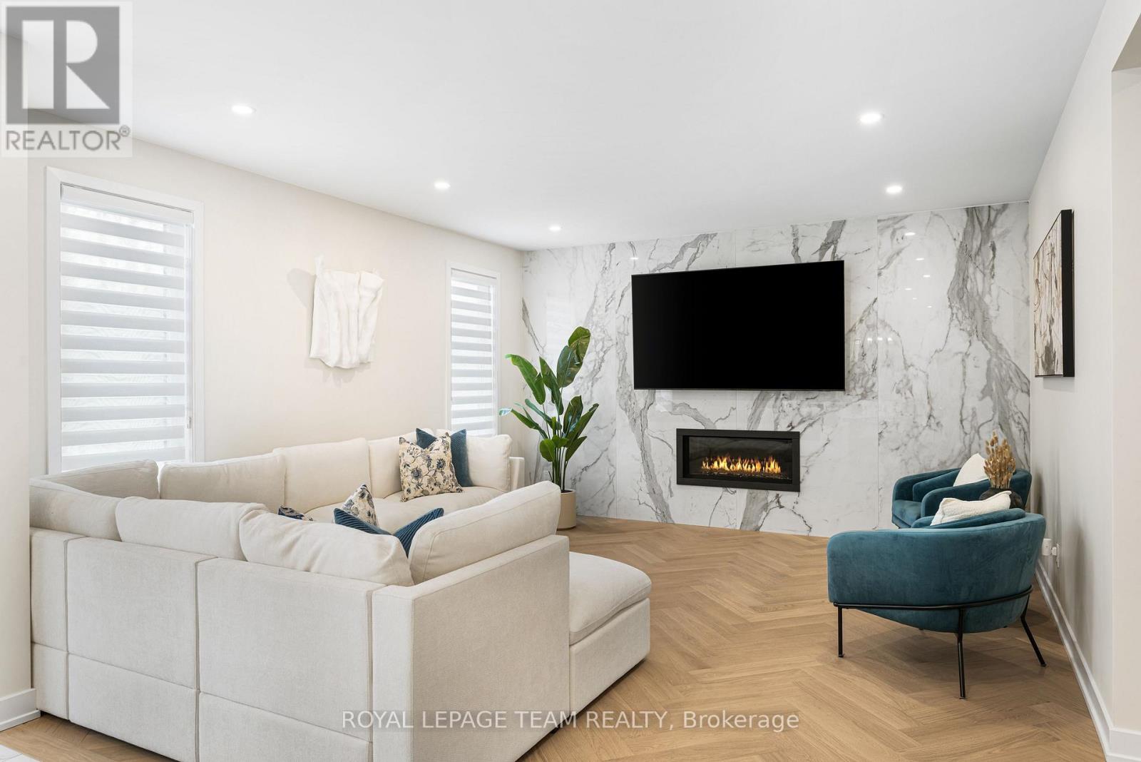 649 Bridgeport Avenue