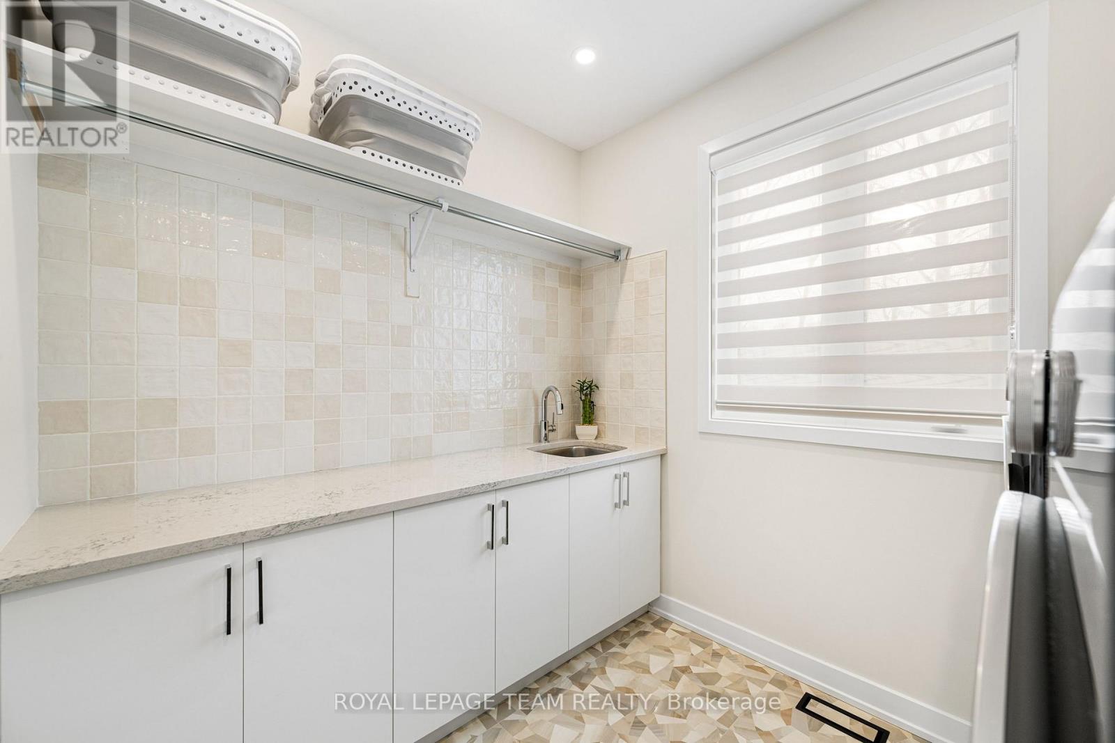 649 Bridgeport Avenue