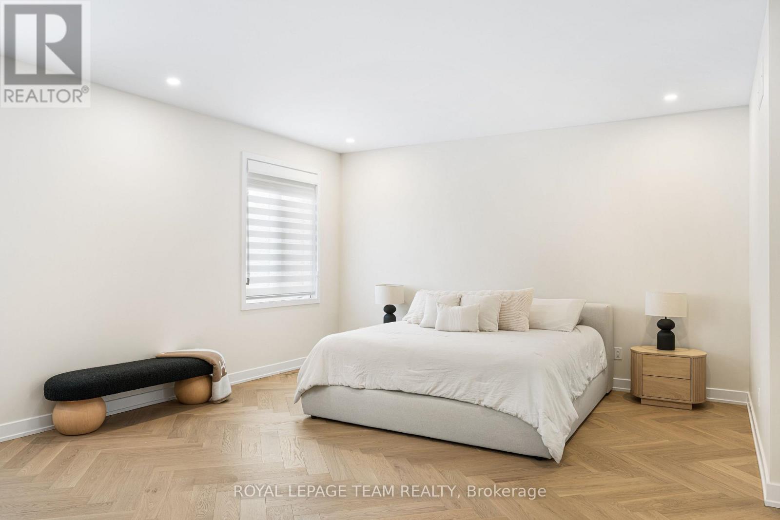 649 Bridgeport Avenue