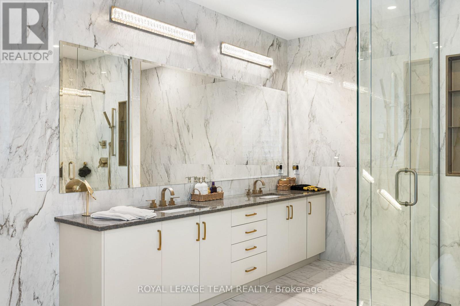 649 Bridgeport Avenue