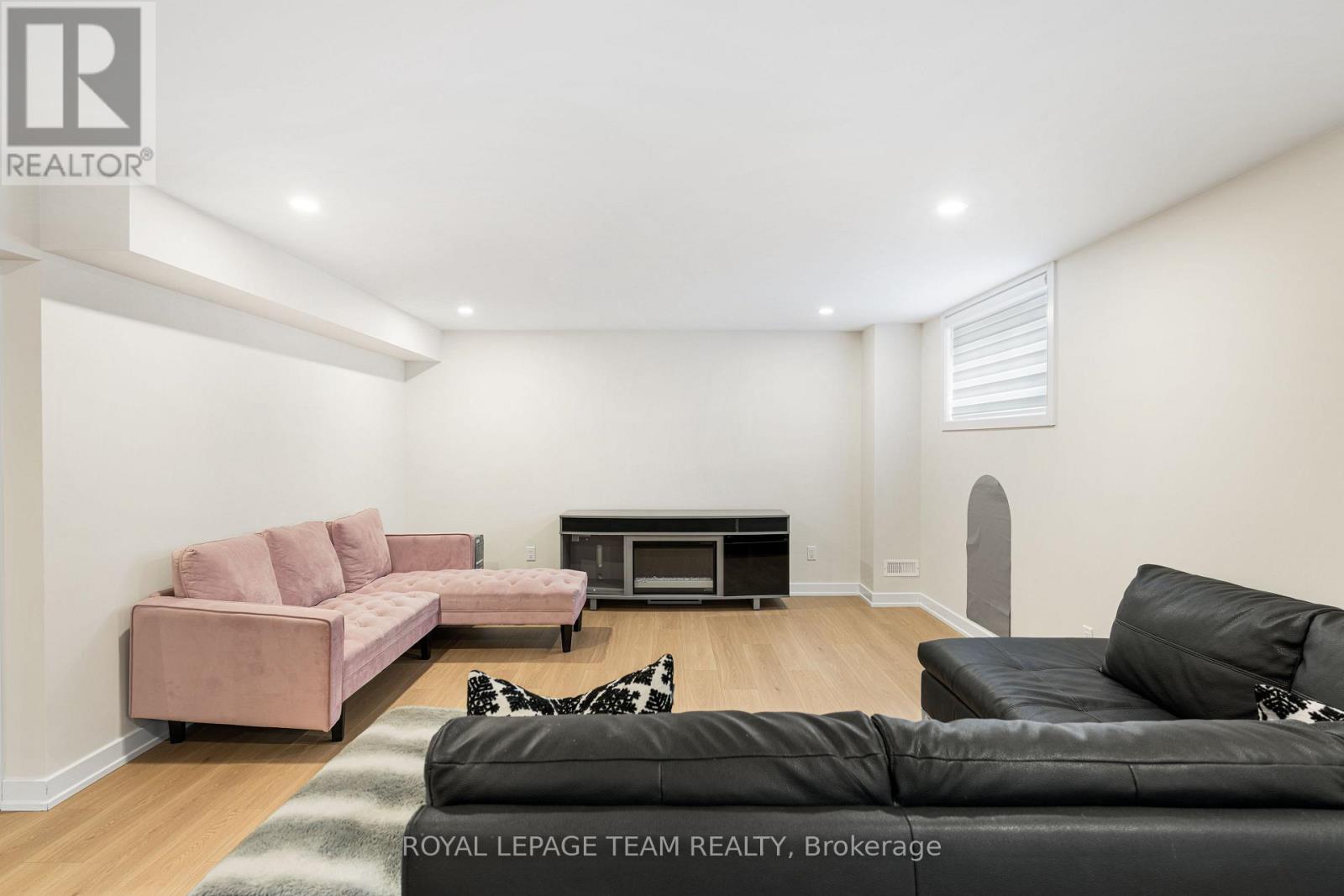 649 Bridgeport Avenue