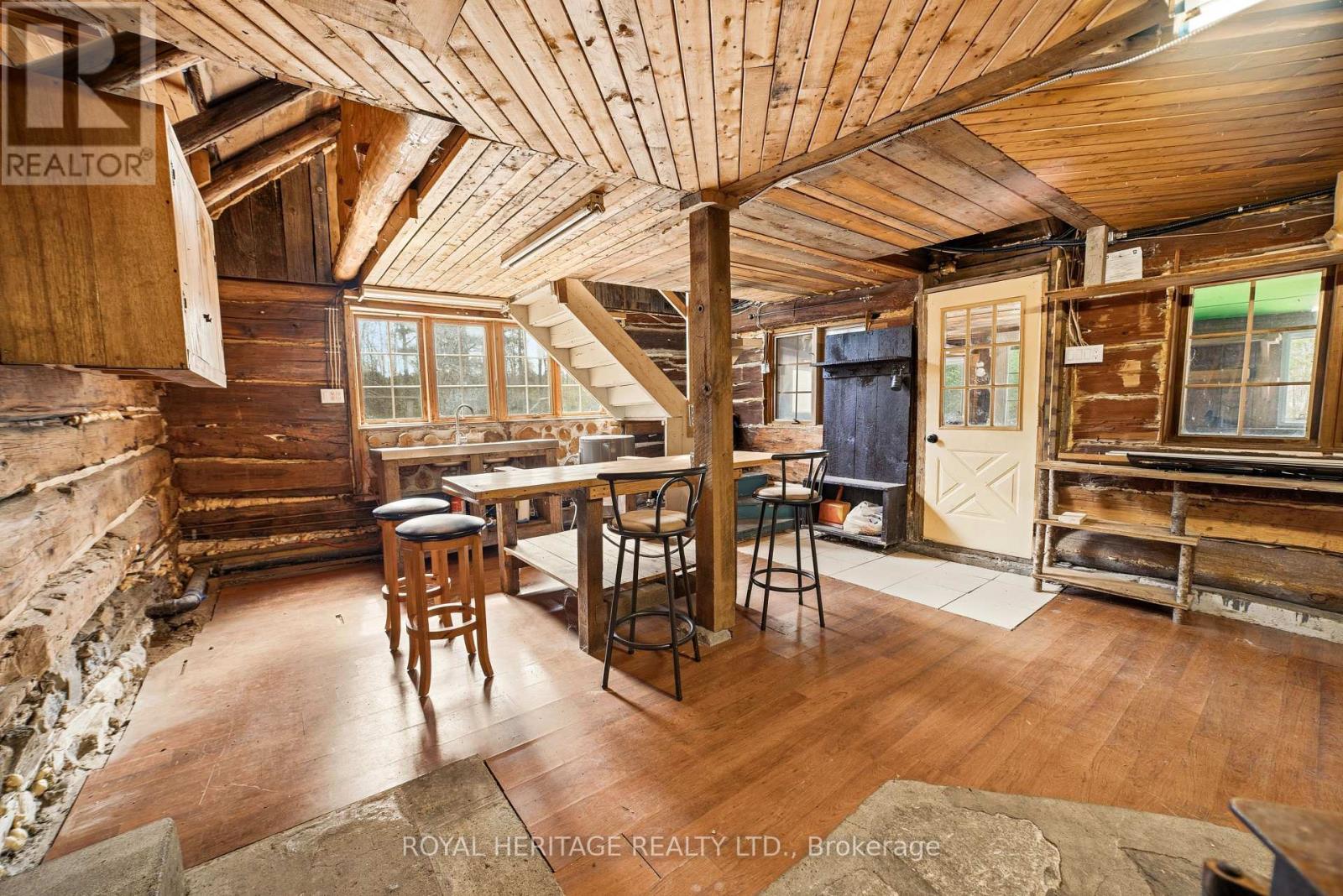 884 Darling Concession 7 Road