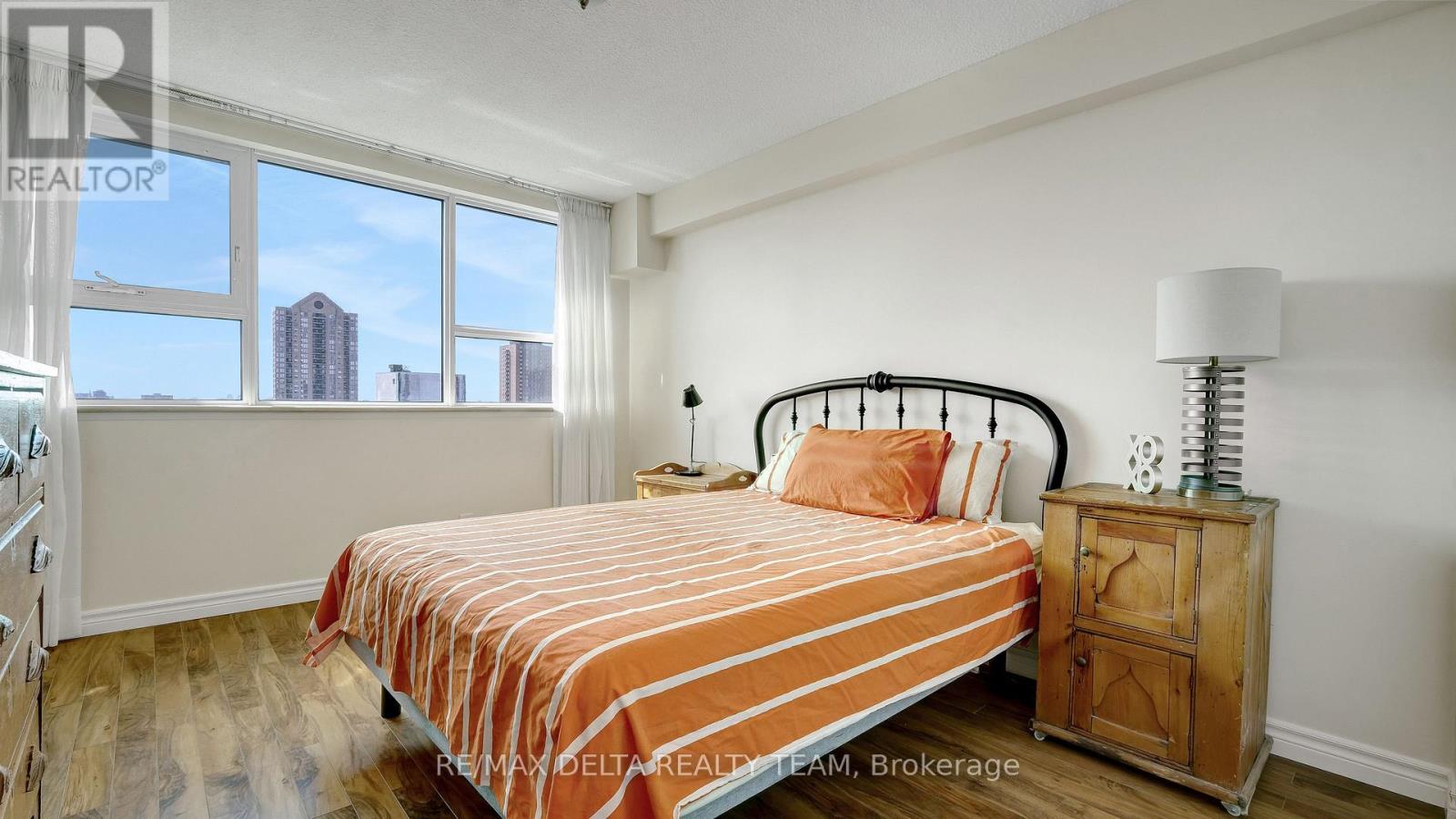 1001 - 555 Brittany Drive