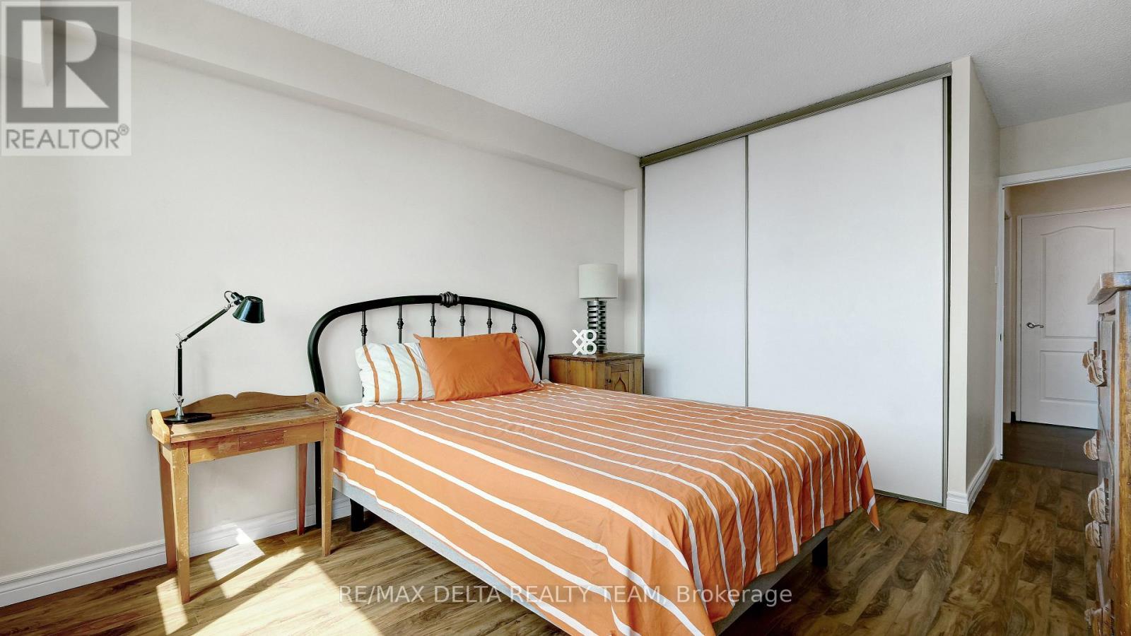 1001 - 555 Brittany Drive