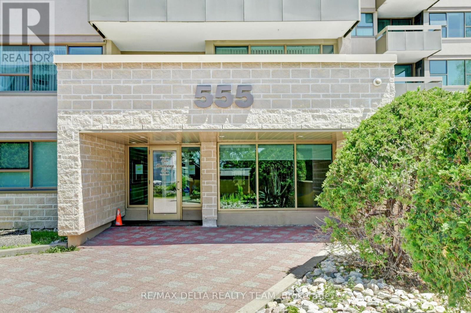 1001 - 555 Brittany Drive