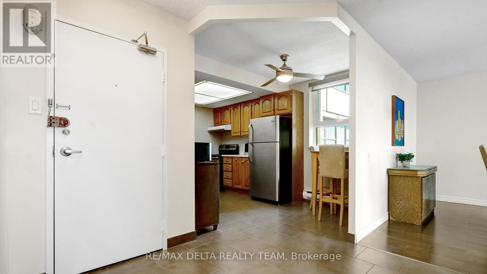 1001 - 555 Brittany Drive