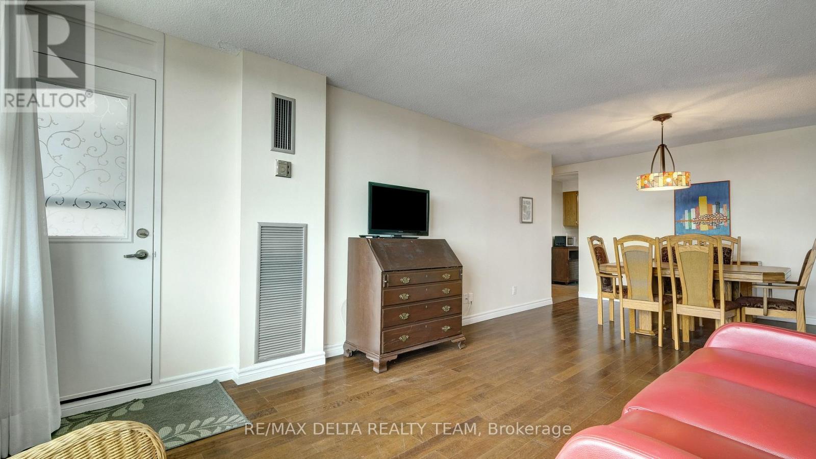 1001 - 555 Brittany Drive