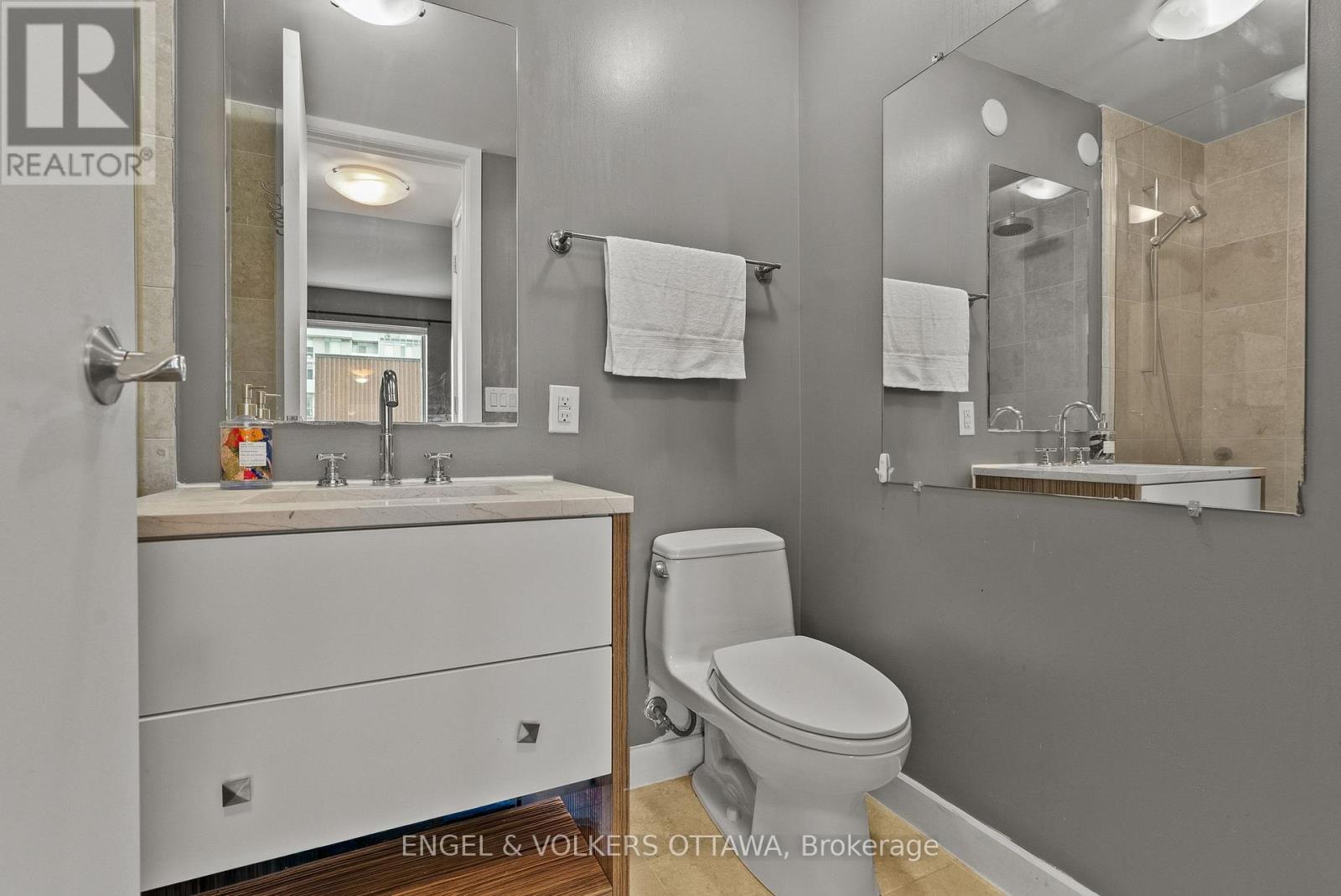 807 - 201 Parkdale Avenue