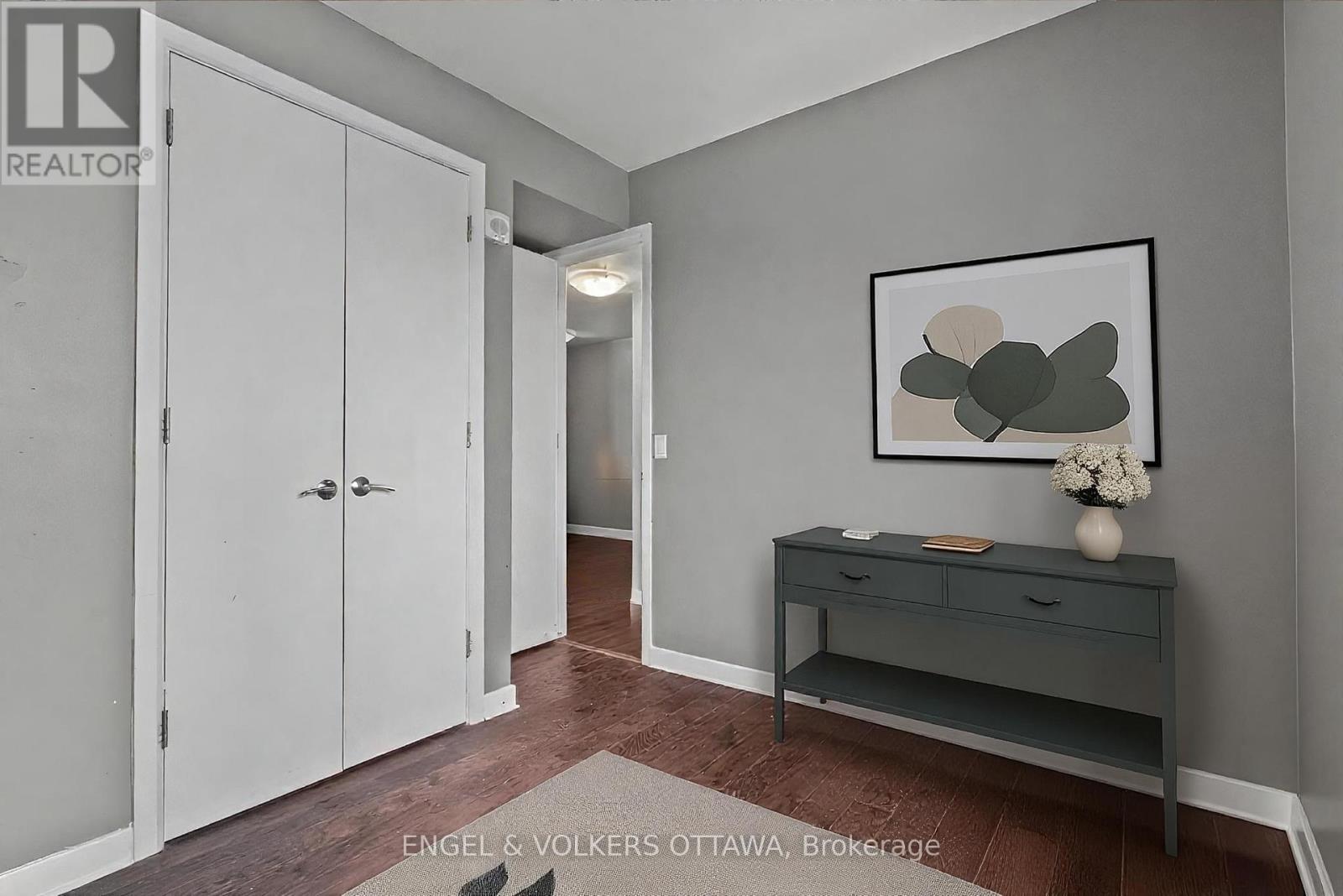 807 - 201 Parkdale Avenue