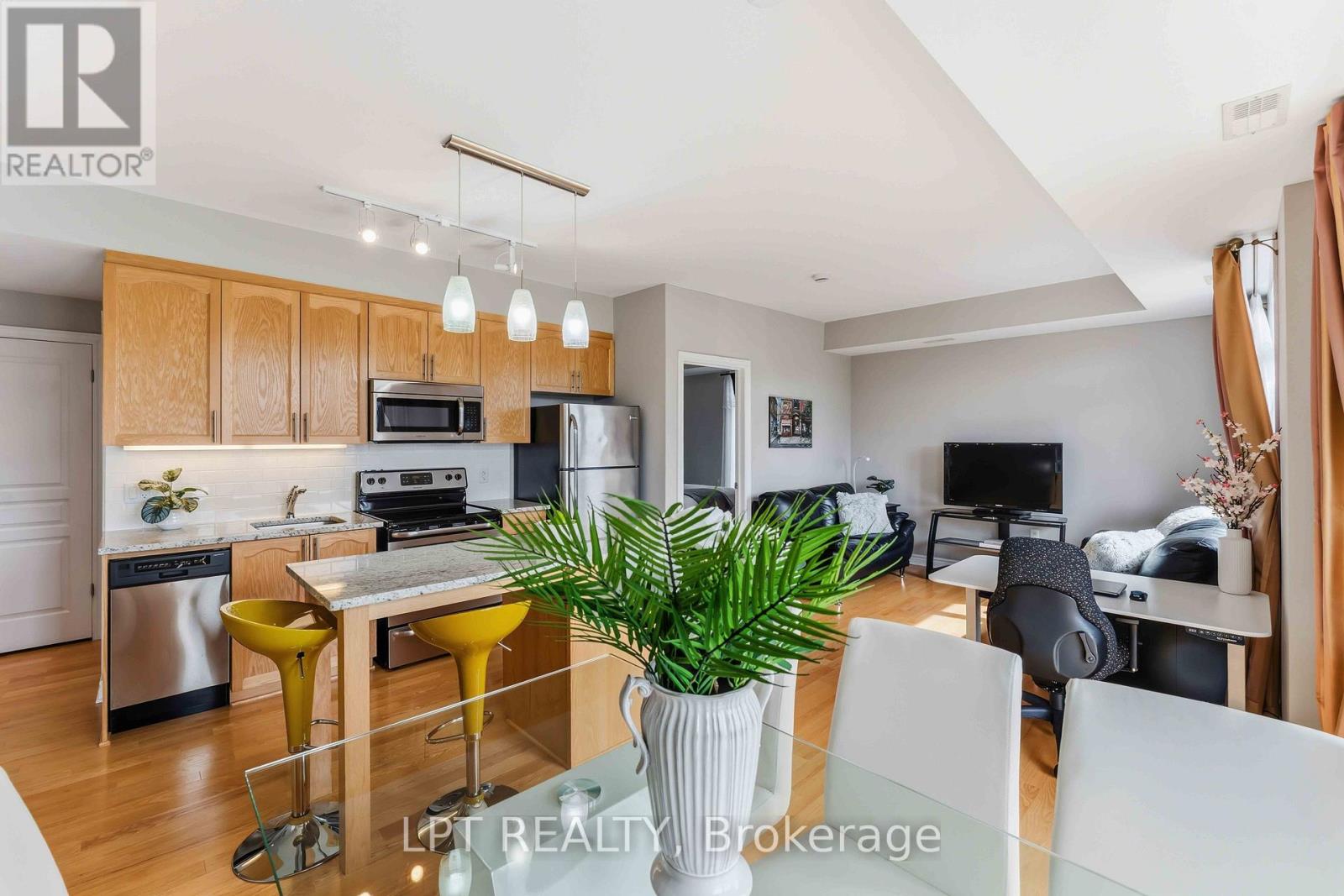 301 - 755 Beauparc Private