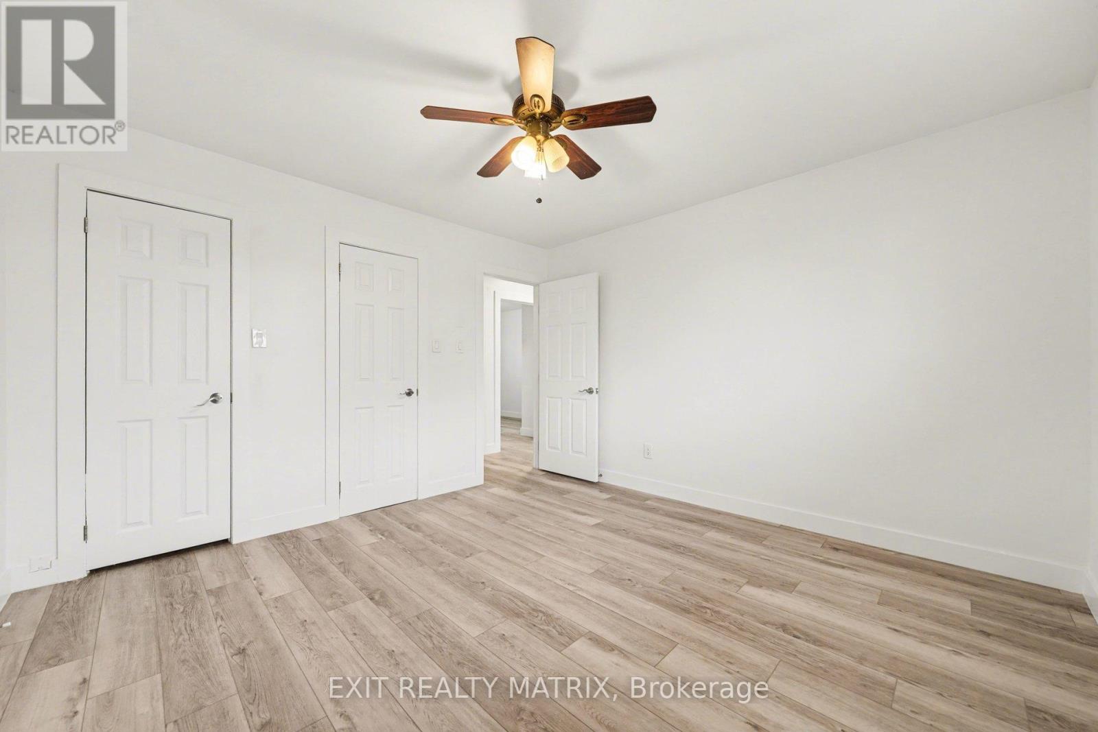 1740 Saint-laurent Street