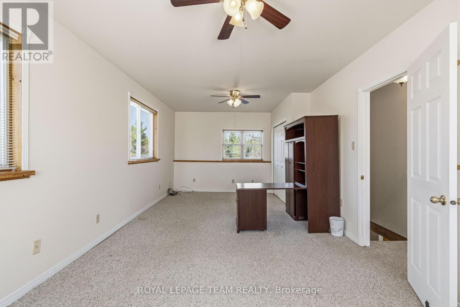 12106 Lakeshore Drive