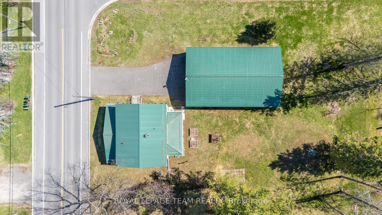 12106 Lakeshore Drive