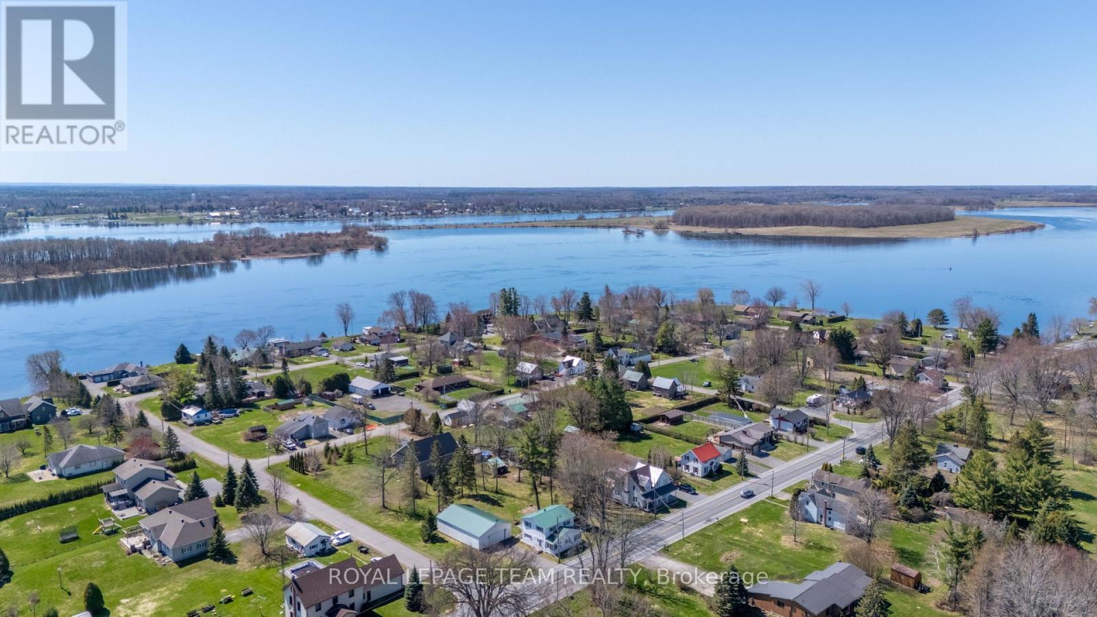 12106 Lakeshore Drive