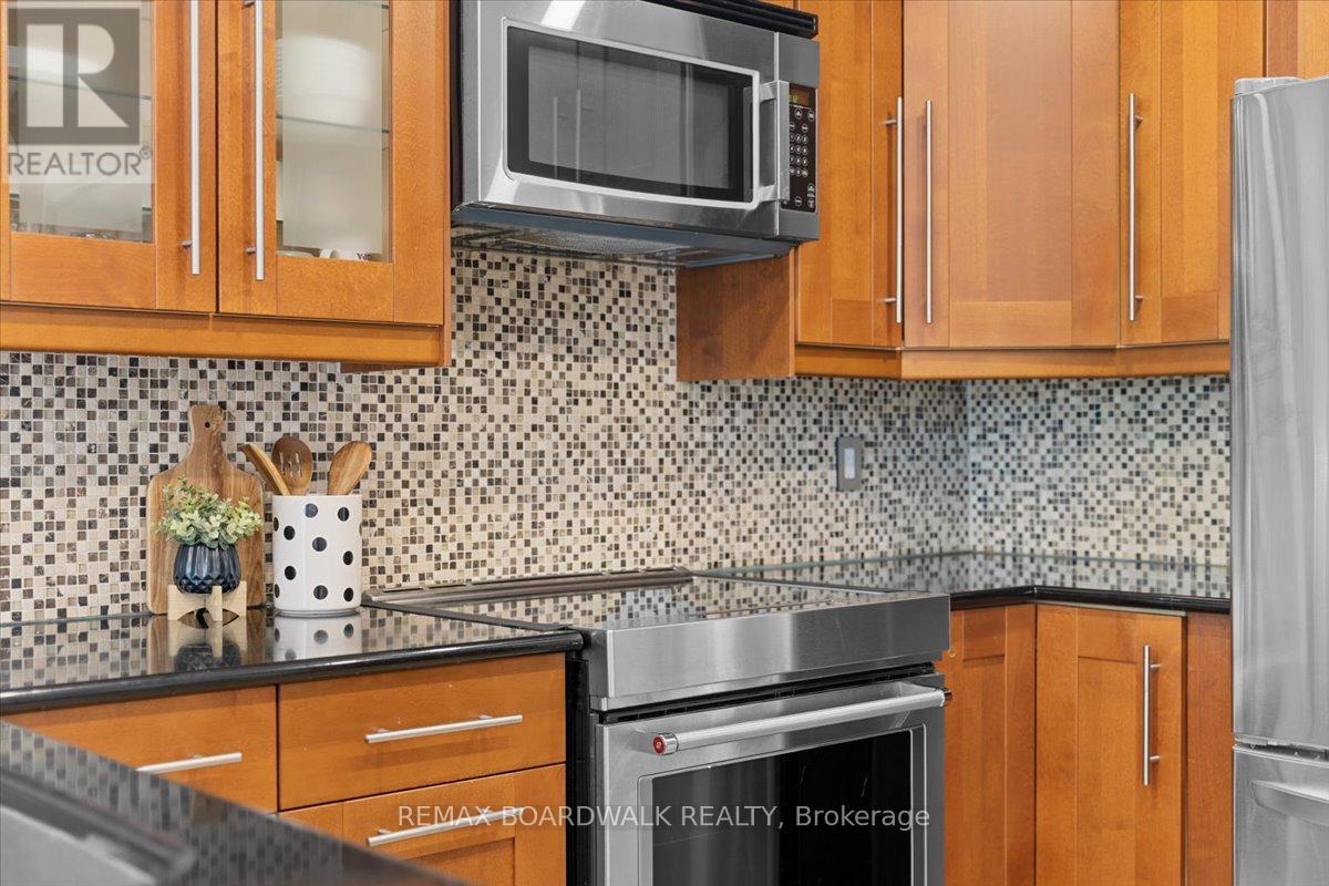 1443 Larkhaven Crescent