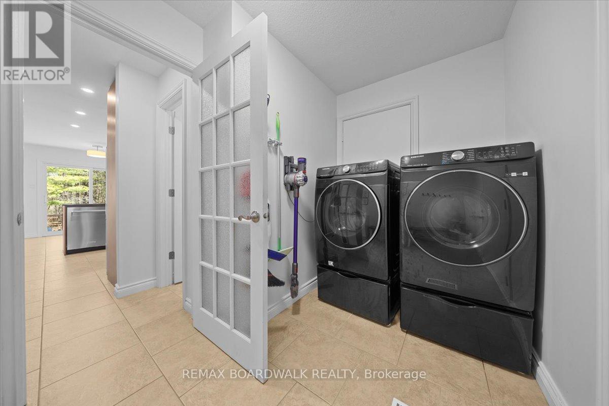 1443 Larkhaven Crescent