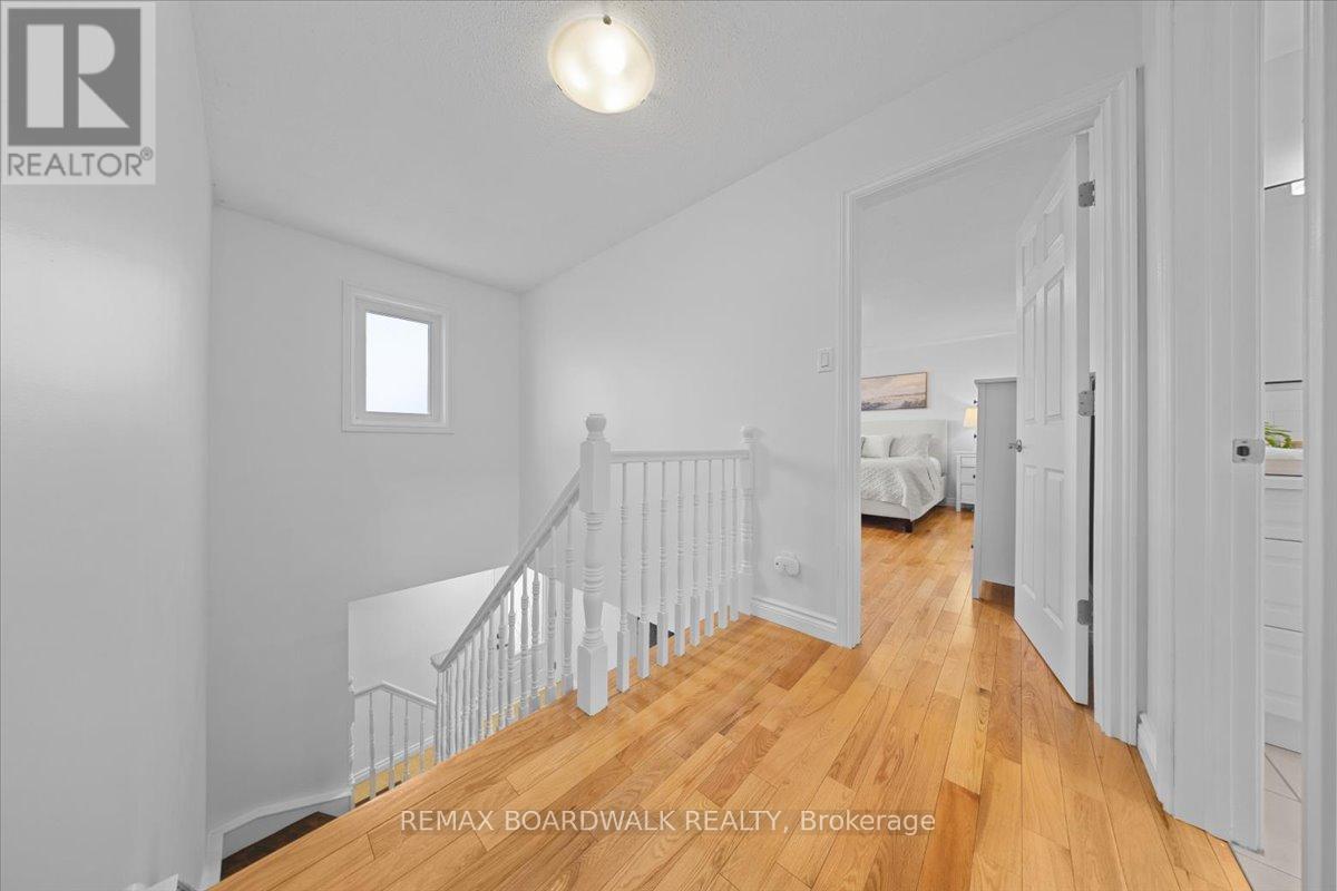 1443 Larkhaven Crescent