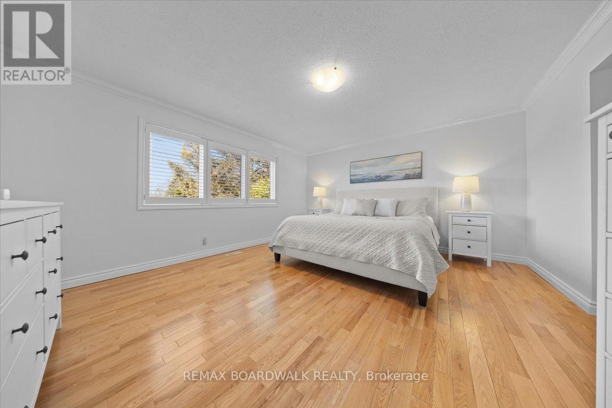 1443 Larkhaven Crescent