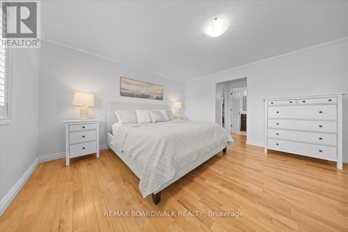 1443 Larkhaven Crescent