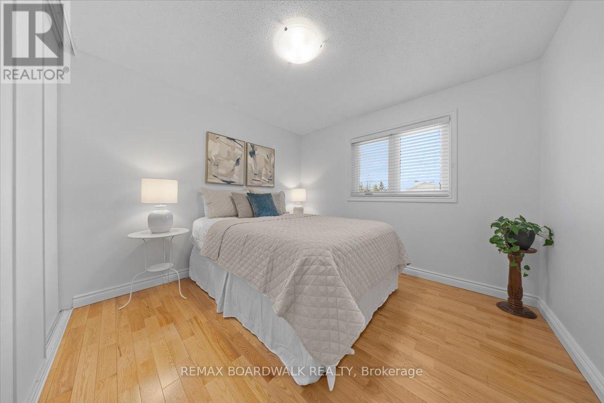 1443 Larkhaven Crescent