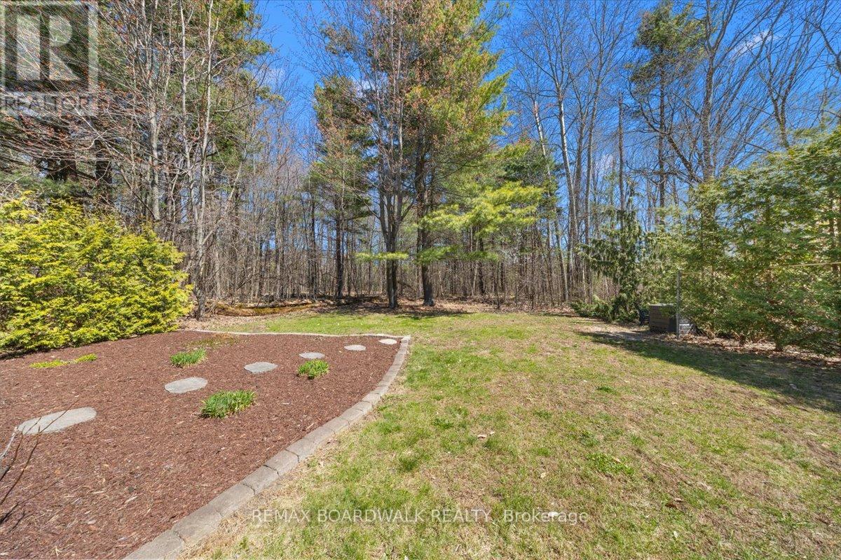 1443 Larkhaven Crescent