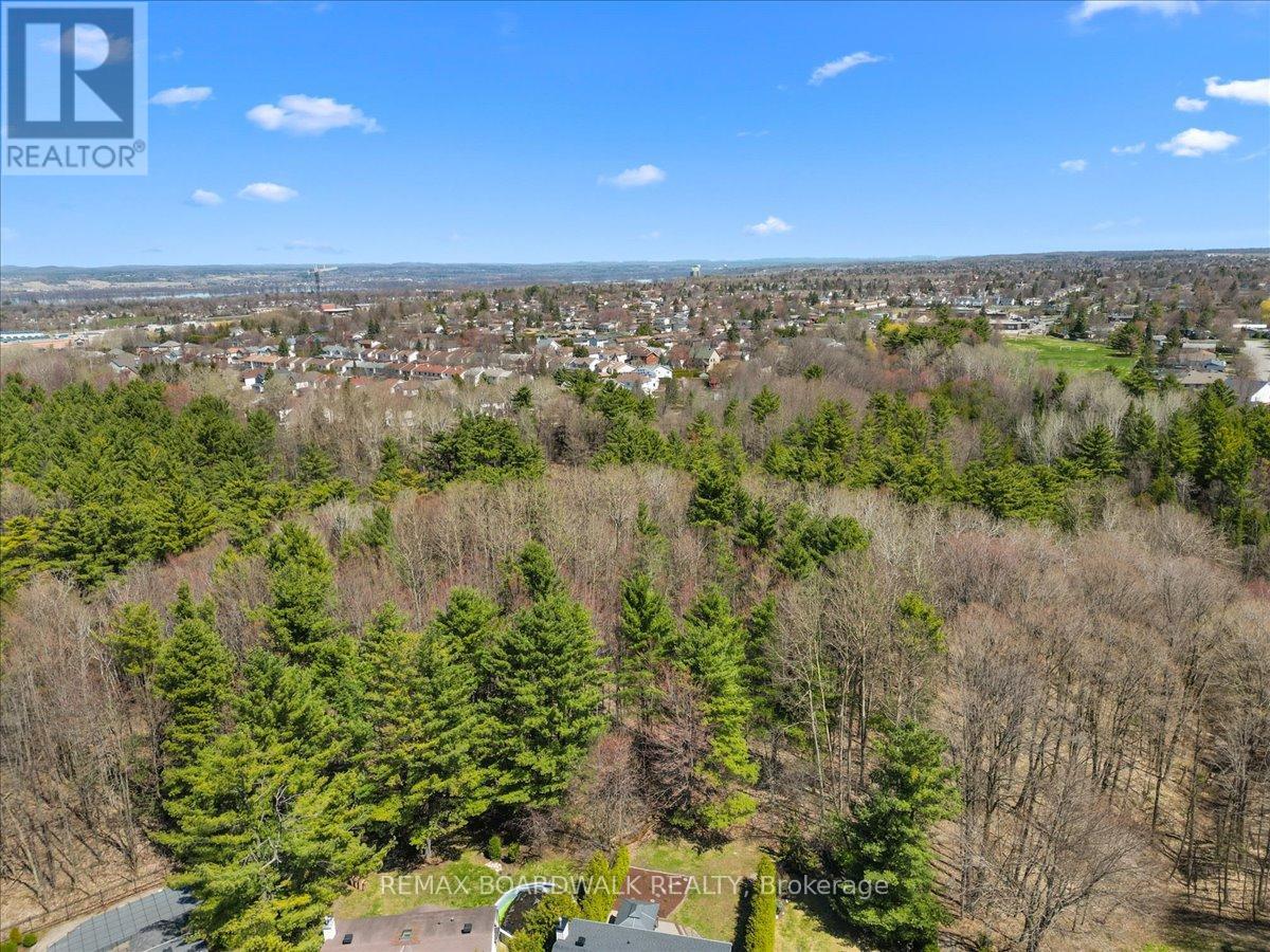 1443 Larkhaven Crescent