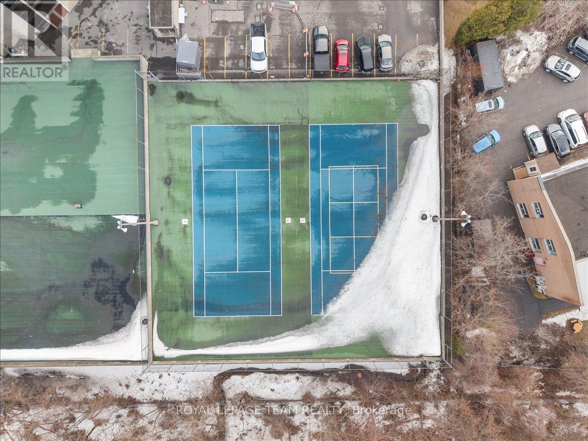 204 - 1025 Richmond Road