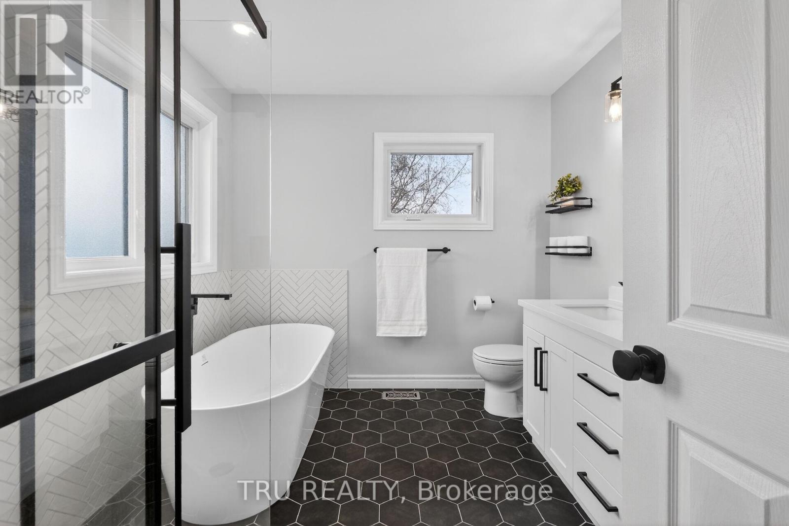 36 James Lewis Avenue