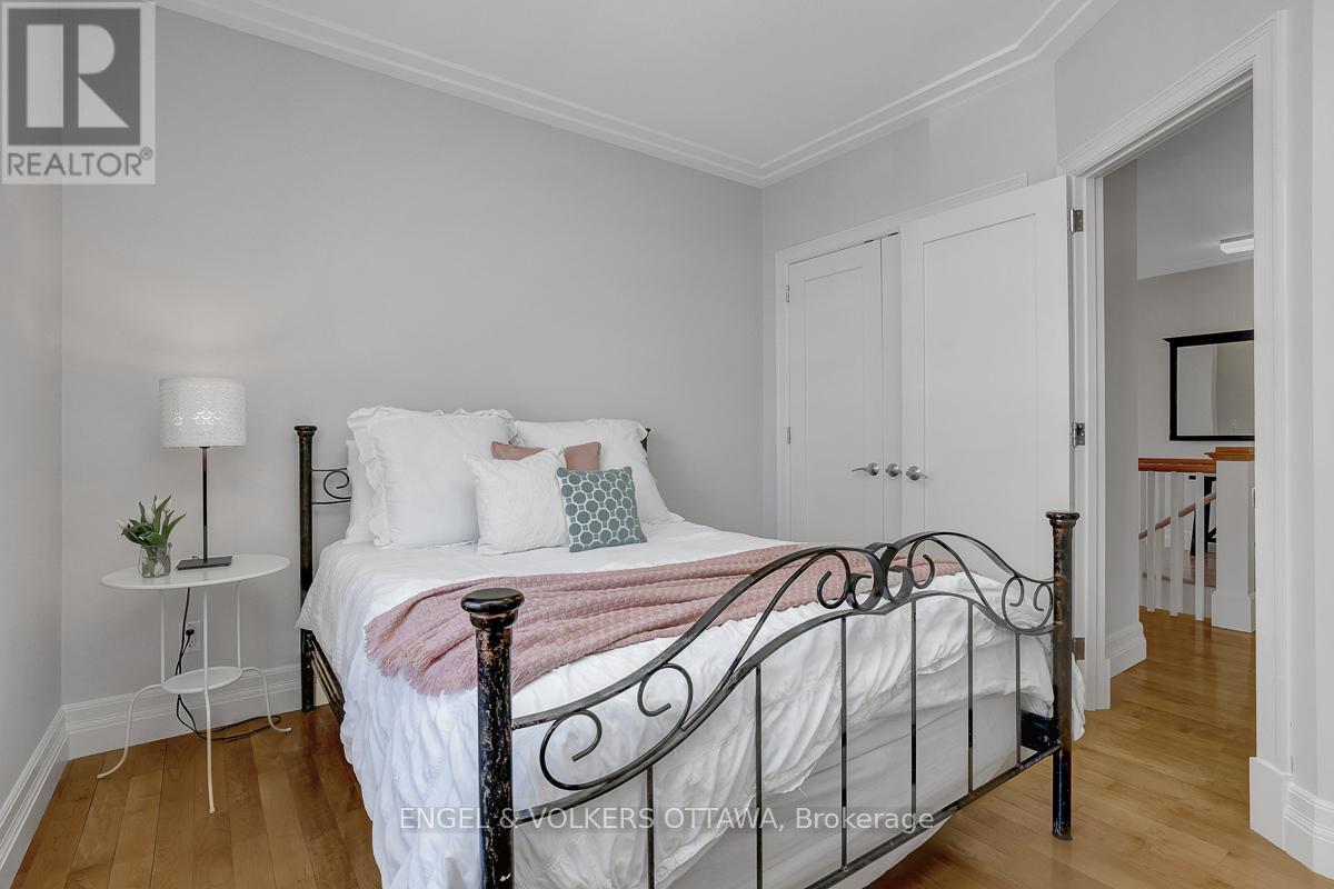 592 Brierwood Avenue