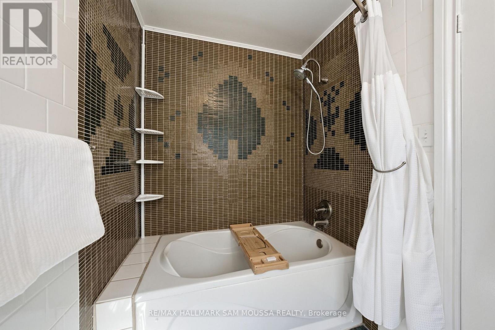 122 Colonel Nicholson Lane