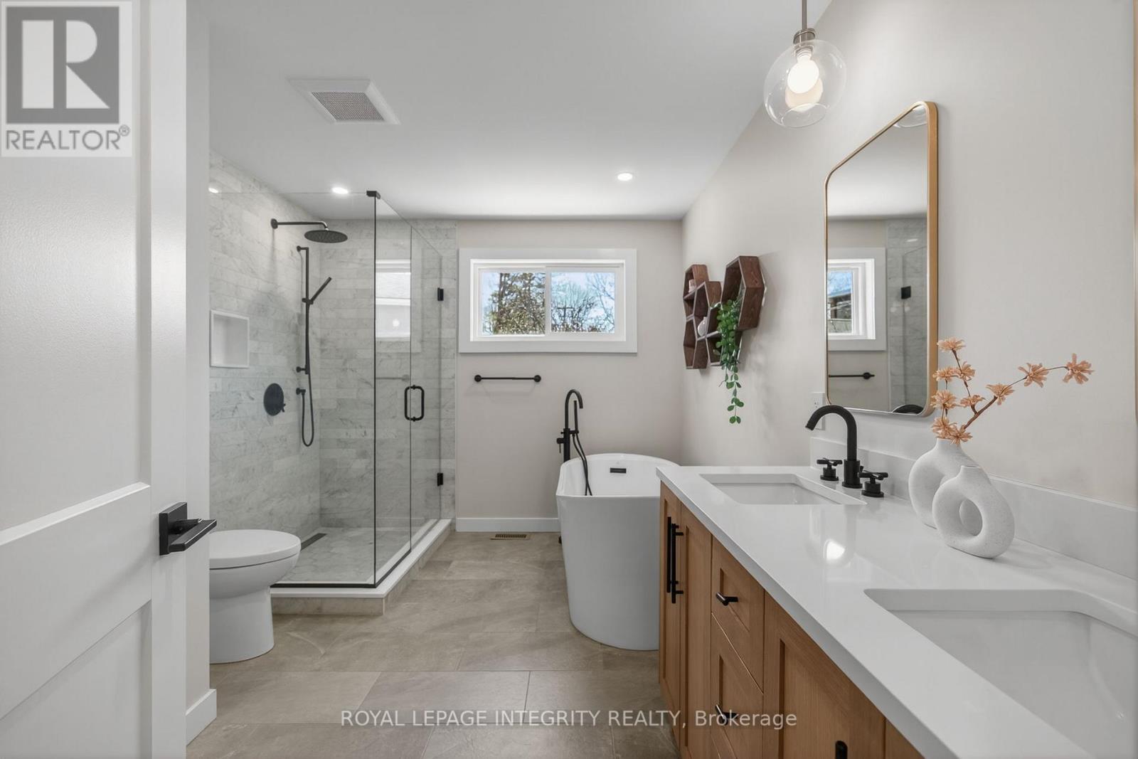 1145 Greyrock Crescent