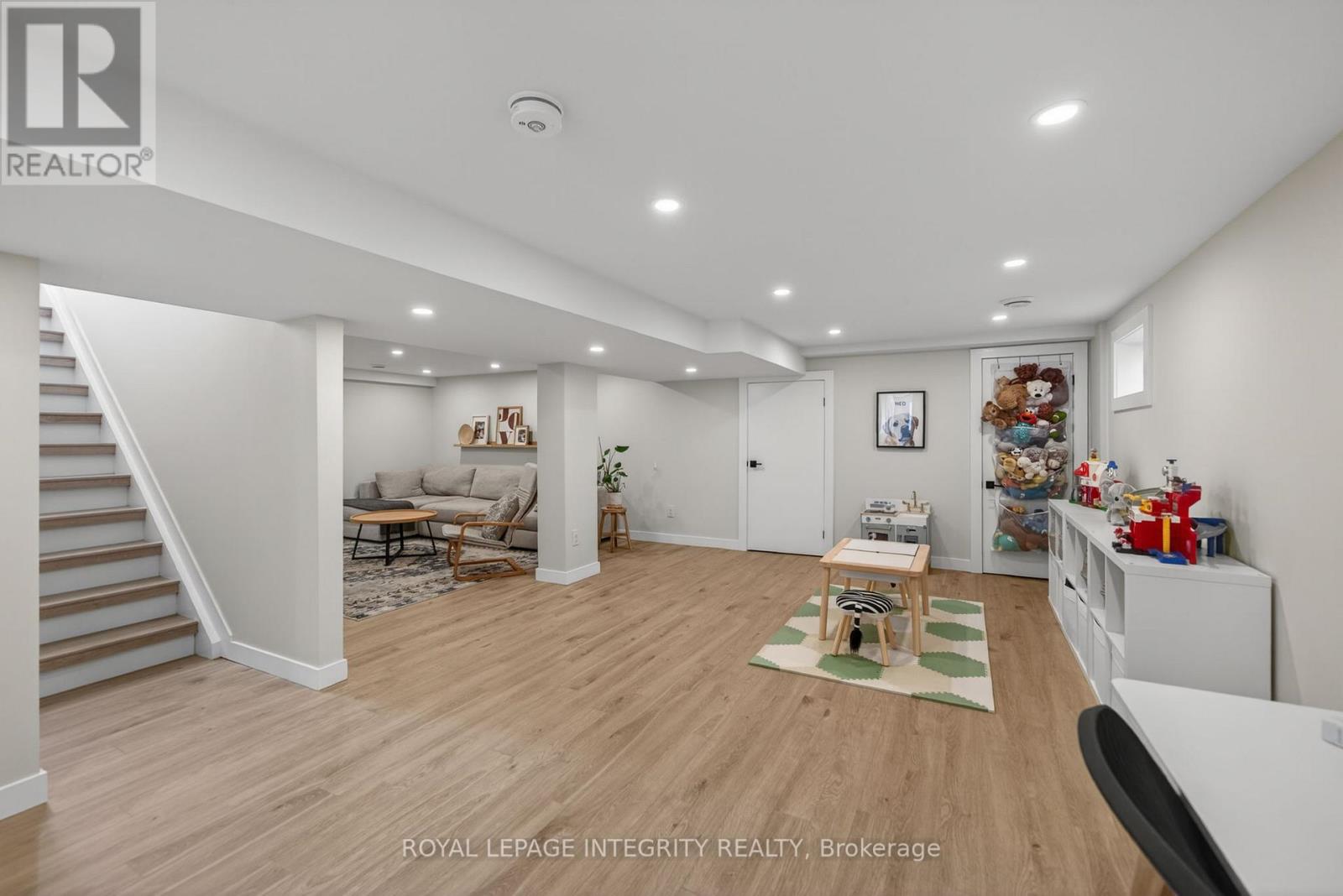 1145 Greyrock Crescent