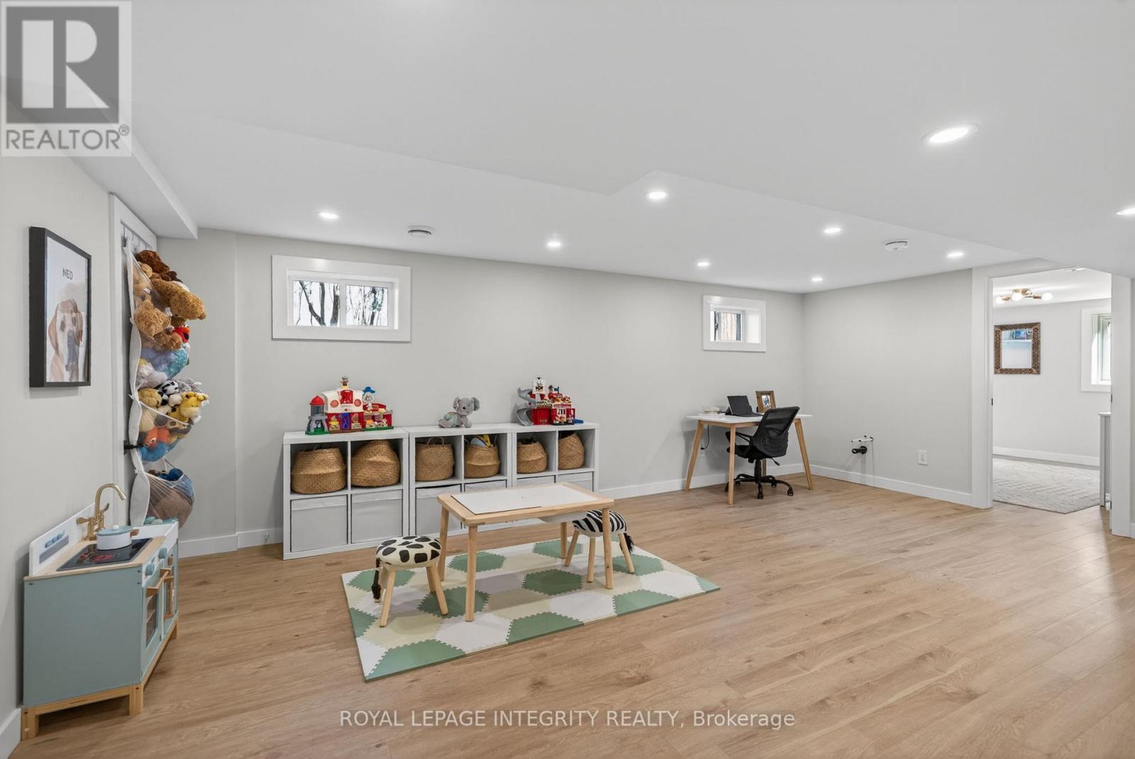 1145 Greyrock Crescent