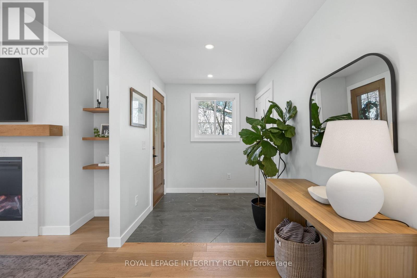 1145 Greyrock Crescent